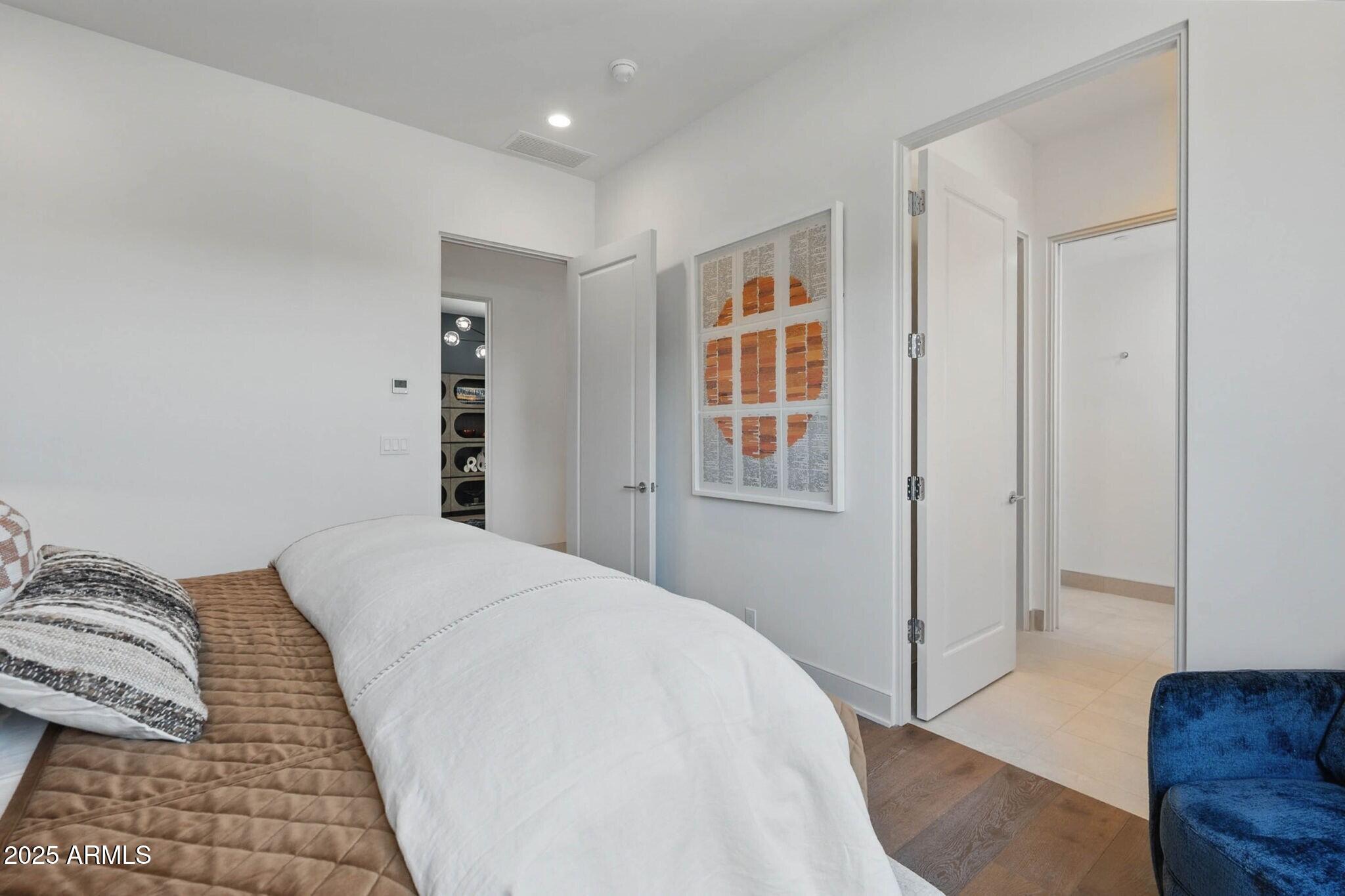 37200 N CAVE CREEK Road, 1013