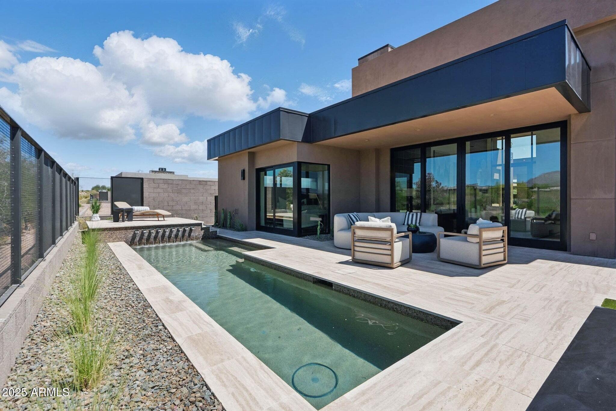 37200 N CAVE CREEK Road, 1013