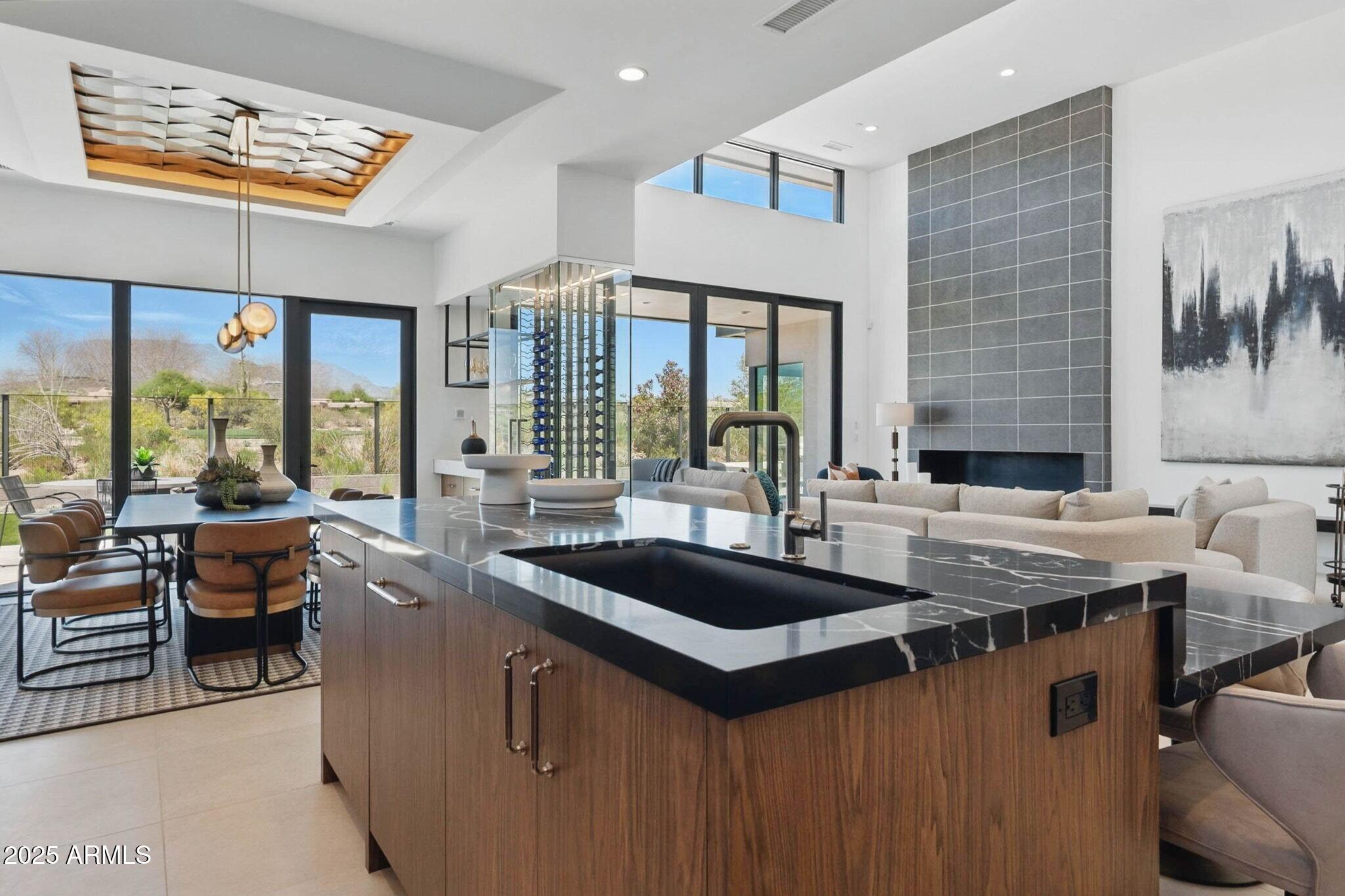 37200 N CAVE CREEK Road, 1013