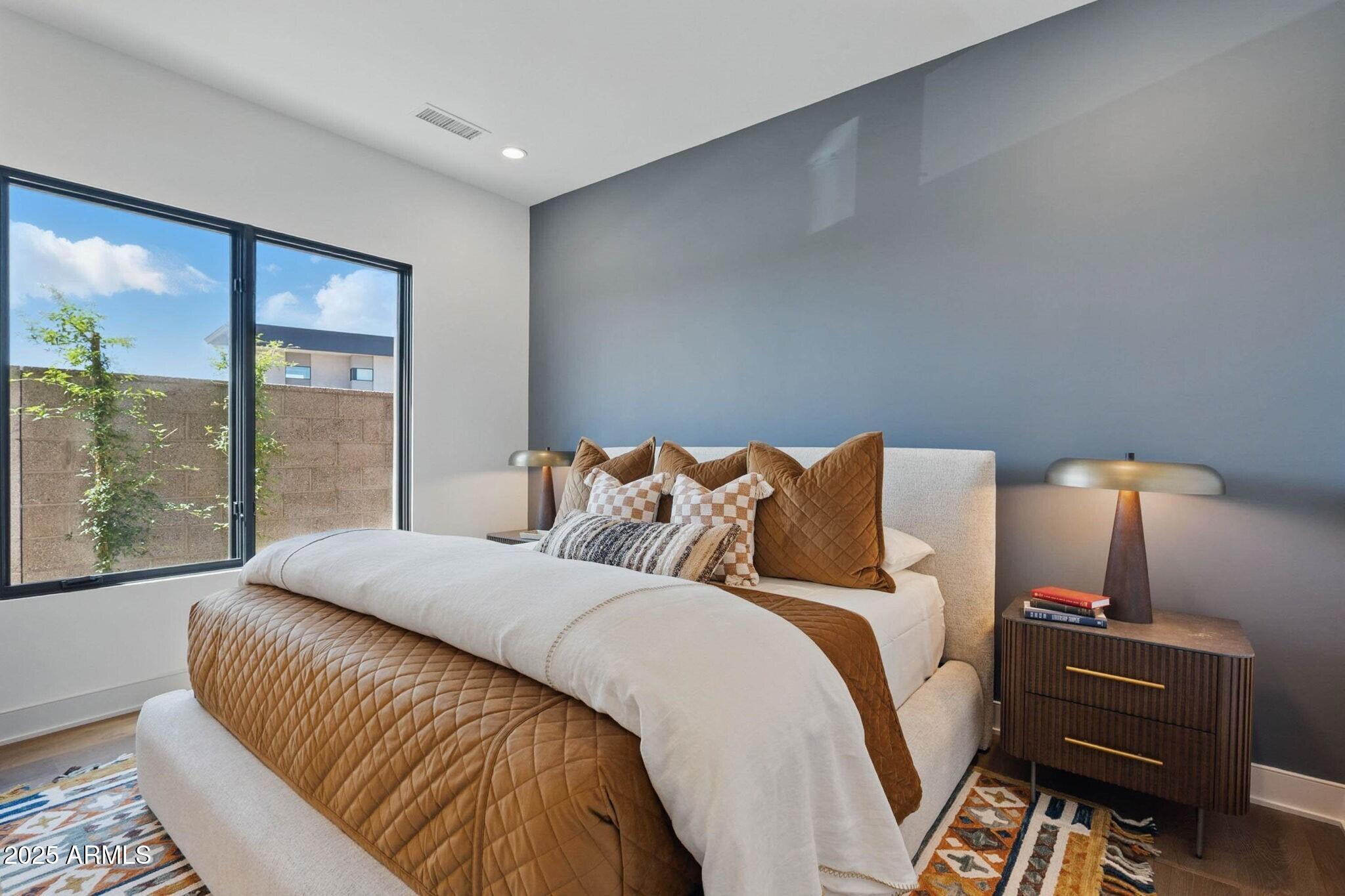 37200 N CAVE CREEK Road, 1013