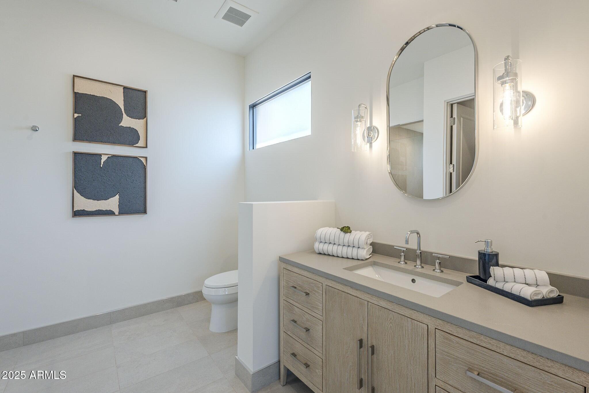 37200 N CAVE CREEK Road, 1013