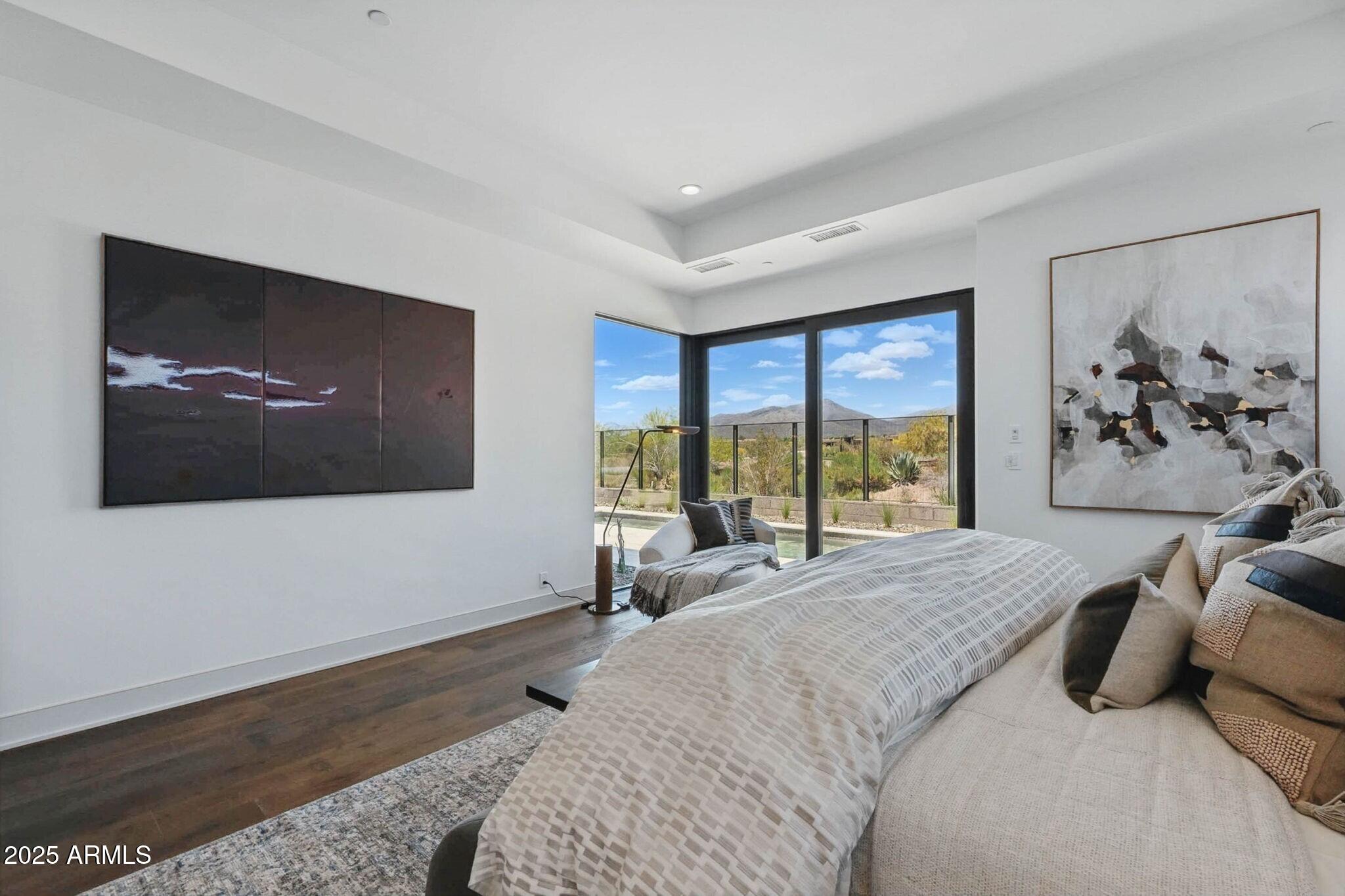 37200 N CAVE CREEK Road, 1013