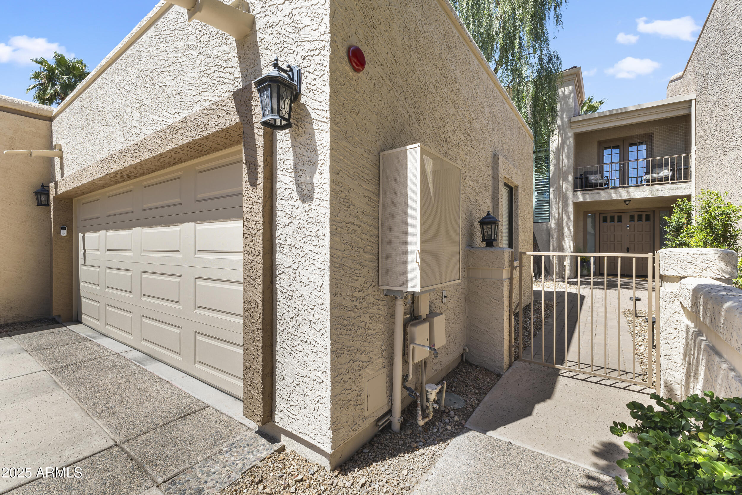 8100 E CAMELBACK Road, 143