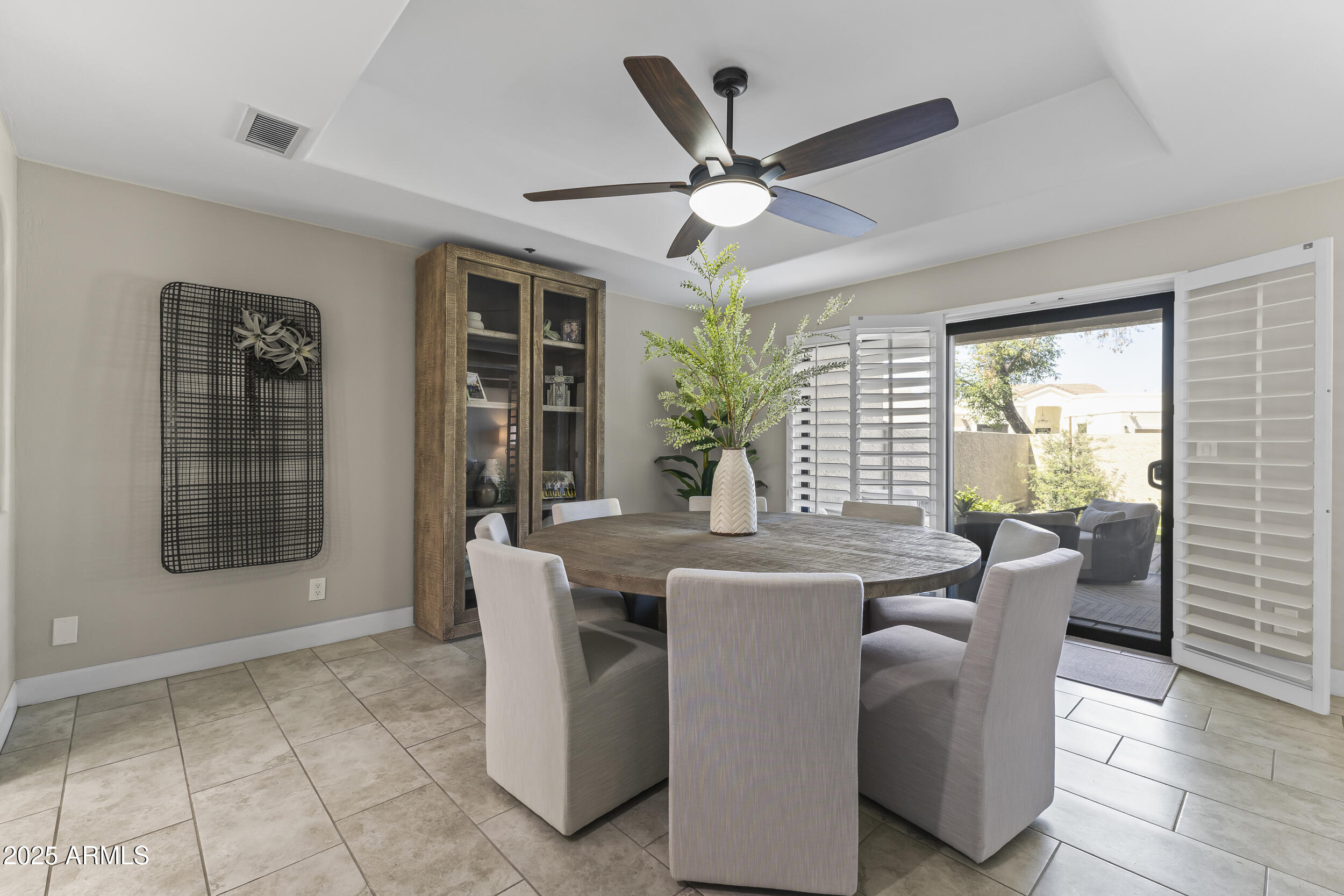 8100 E CAMELBACK Road, 143