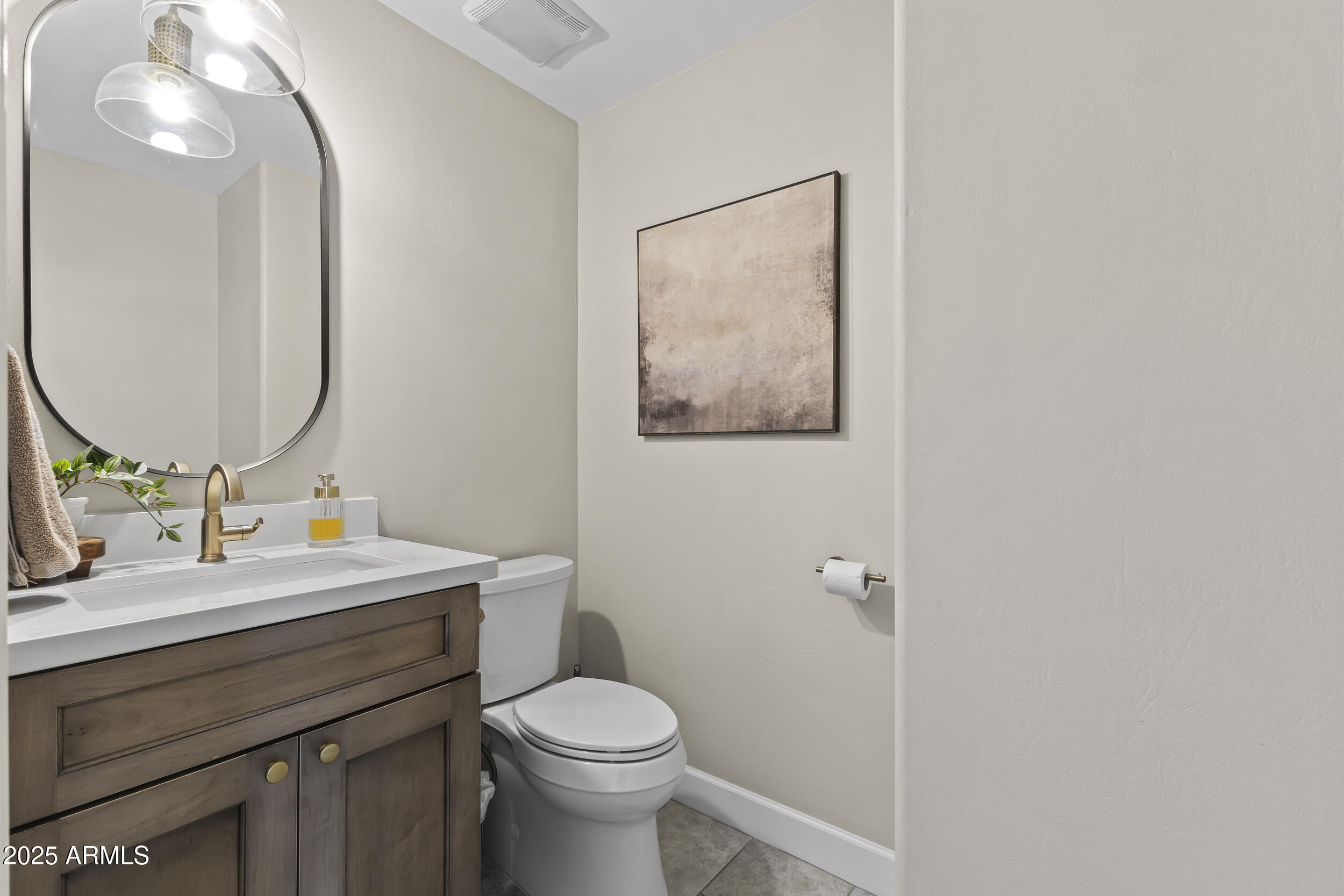 8100 E CAMELBACK Road, 143