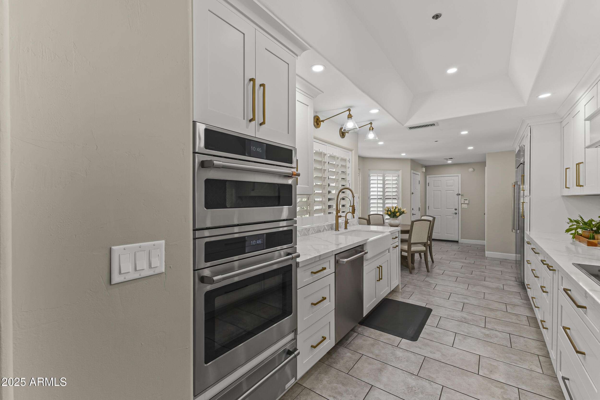 8100 E CAMELBACK Road, 143