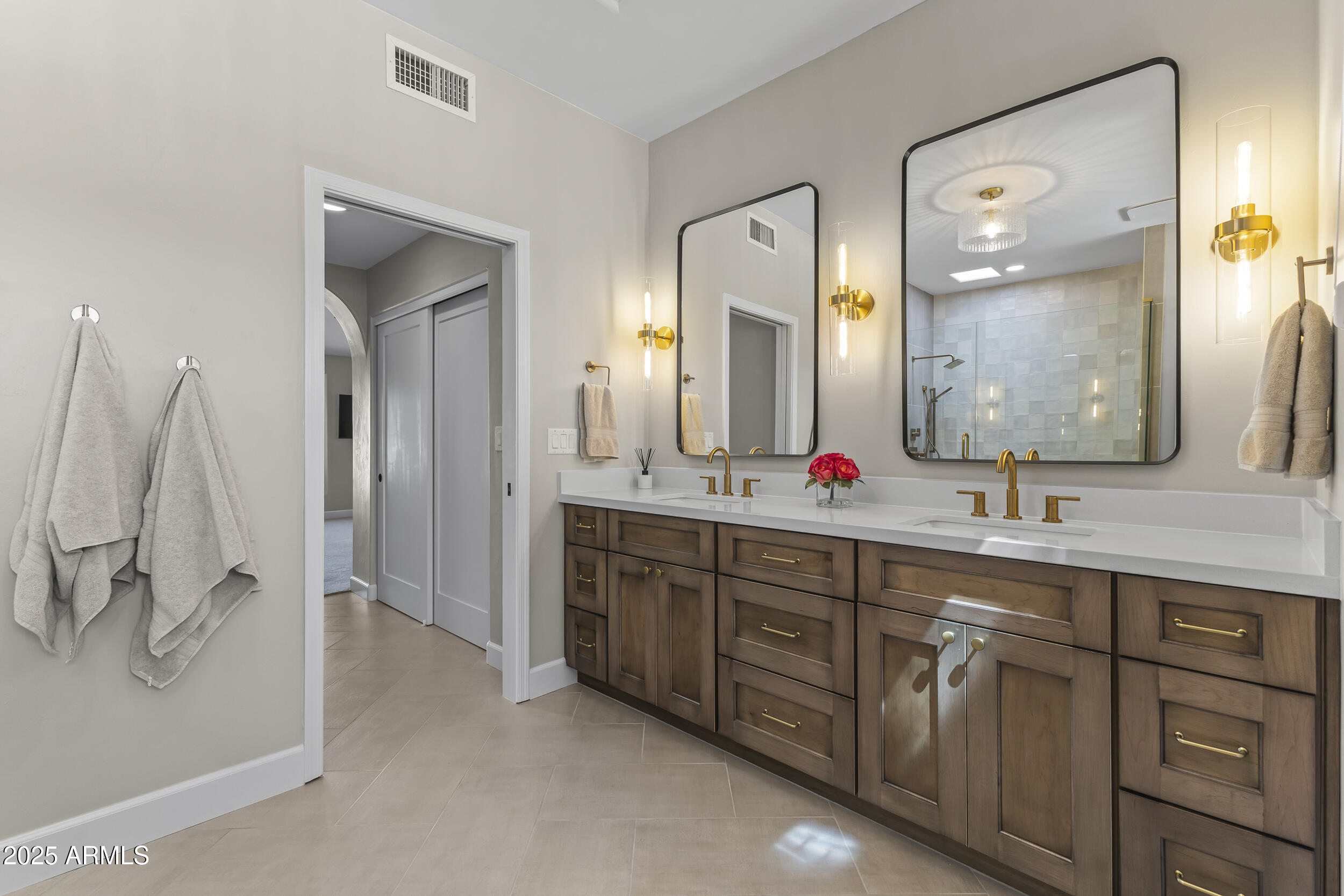 8100 E CAMELBACK Road, 143