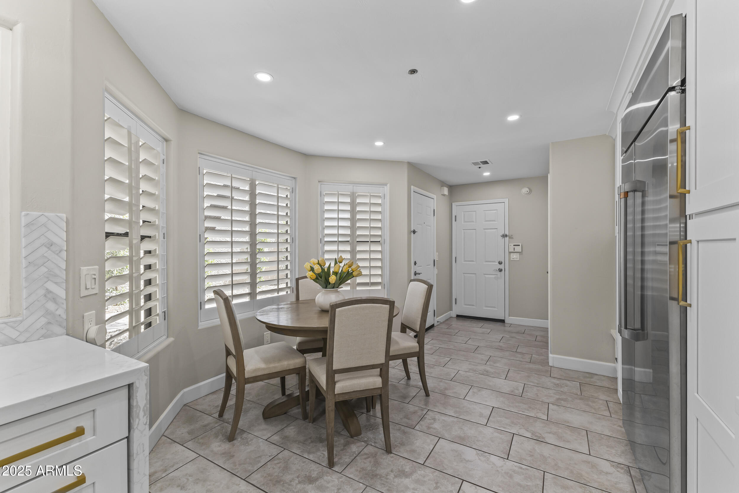 8100 E CAMELBACK Road, 143