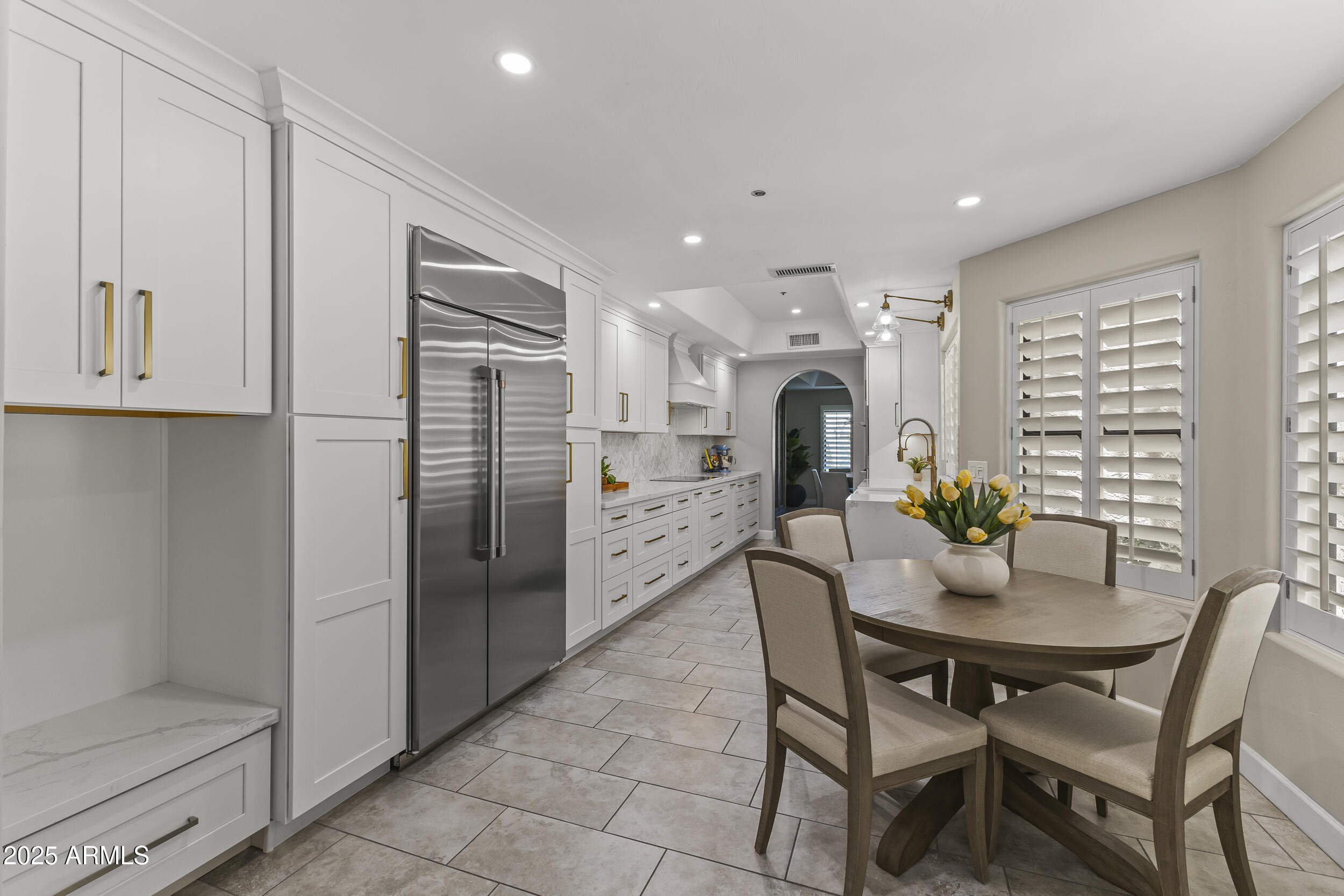 8100 E CAMELBACK Road, 143