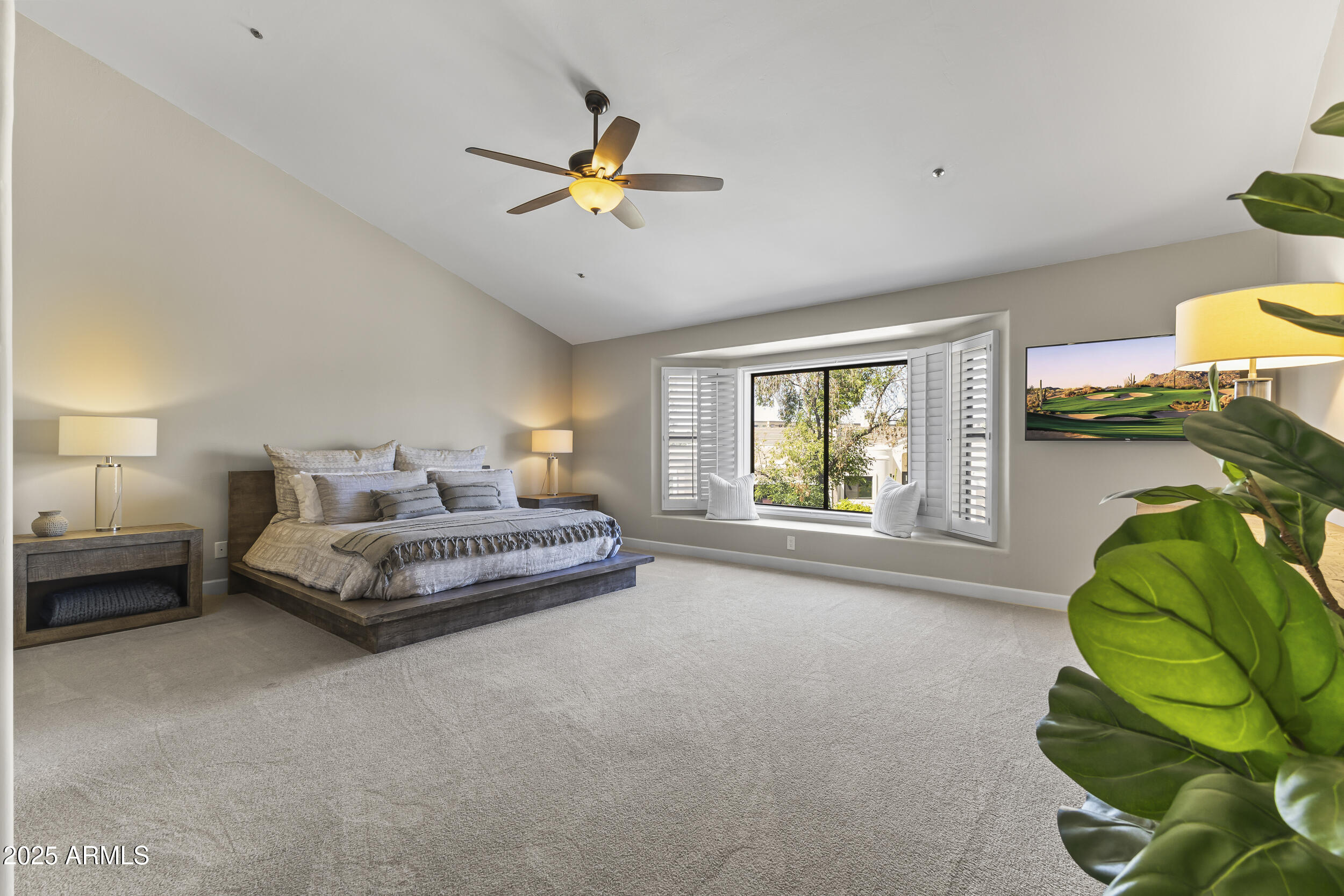 8100 E CAMELBACK Road, 143