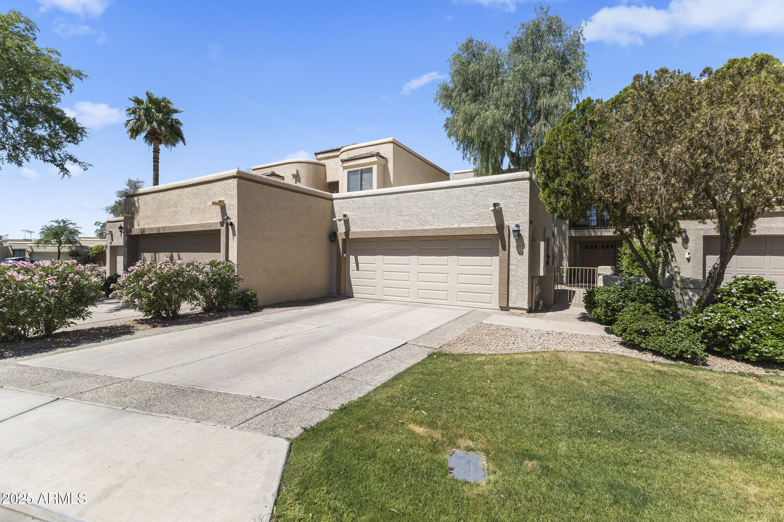 8100 E CAMELBACK Road, 143