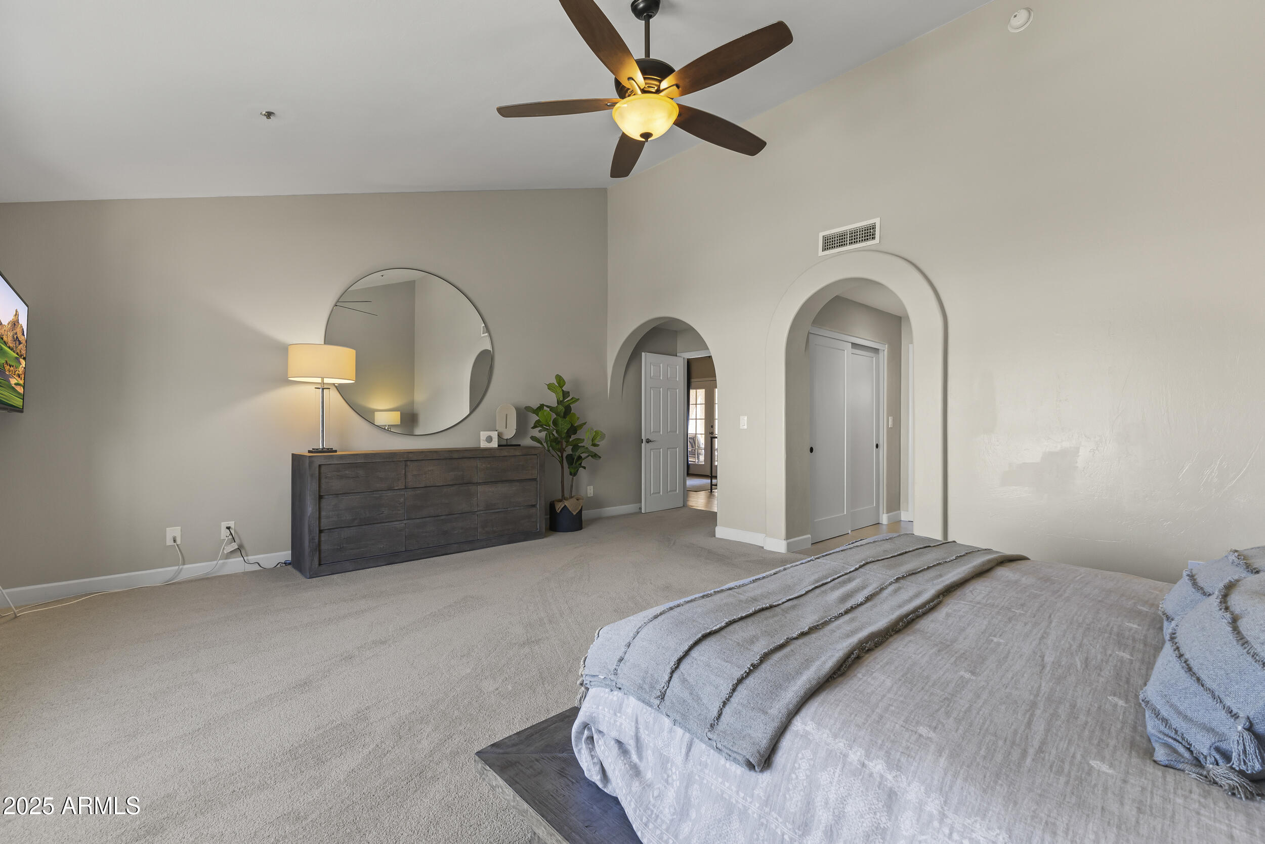 8100 E CAMELBACK Road, 143