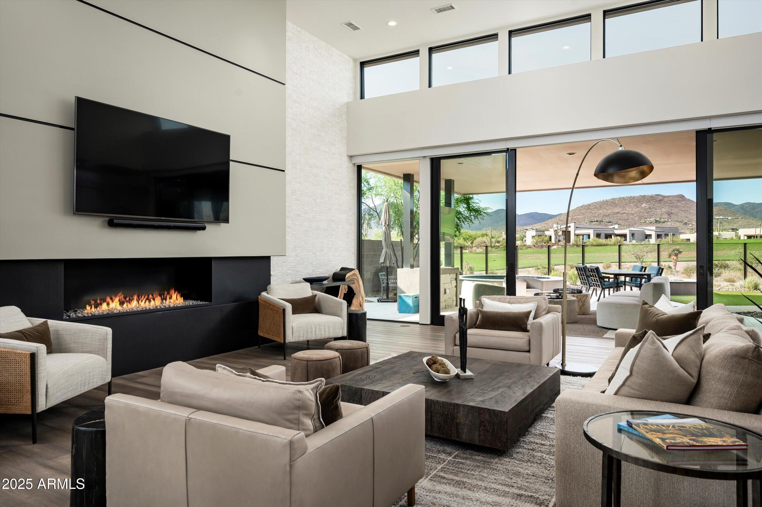 37200 N CAVE CREEK Road 1009