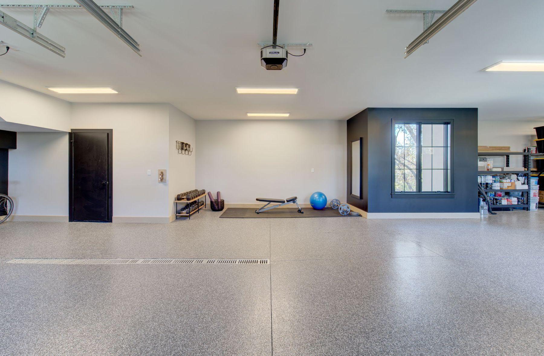 6620 Buckthorn Drive NW