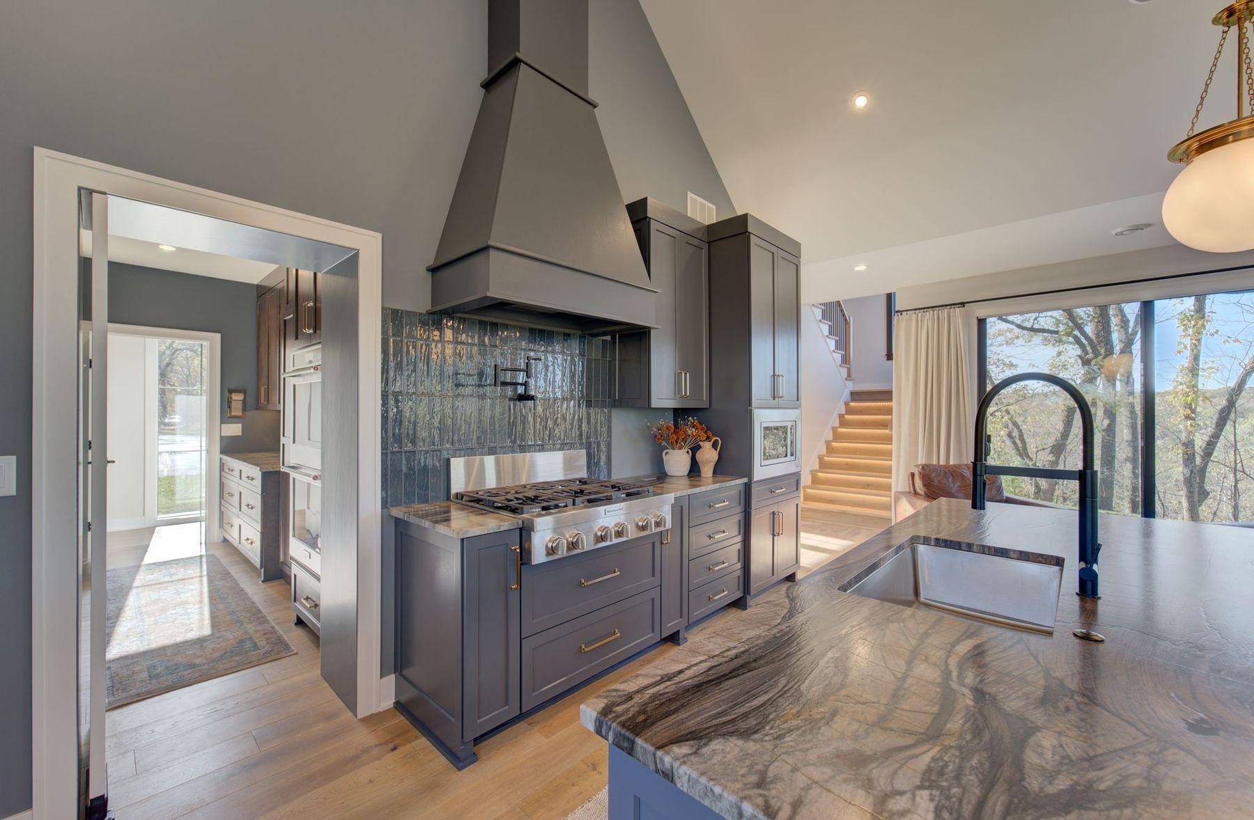 6620 Buckthorn Drive NW