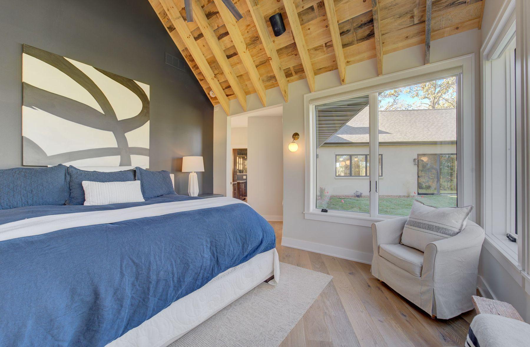 6620 Buckthorn Drive NW