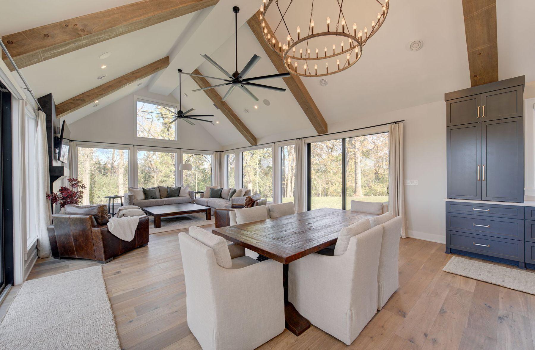 6620 Buckthorn Drive NW