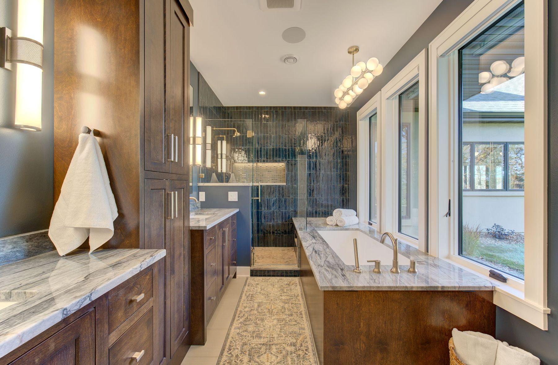 6620 Buckthorn Drive NW