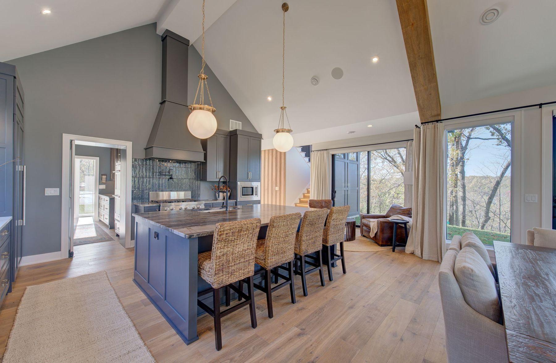 6620 Buckthorn Drive NW