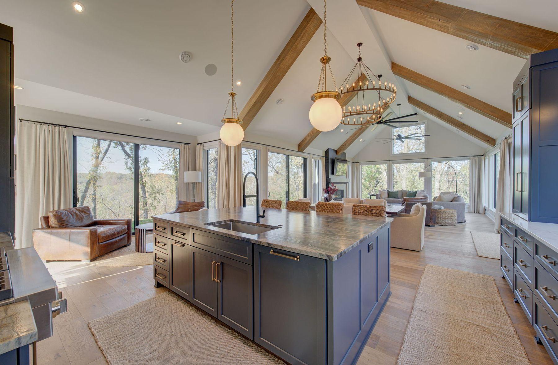 6620 Buckthorn Drive NW