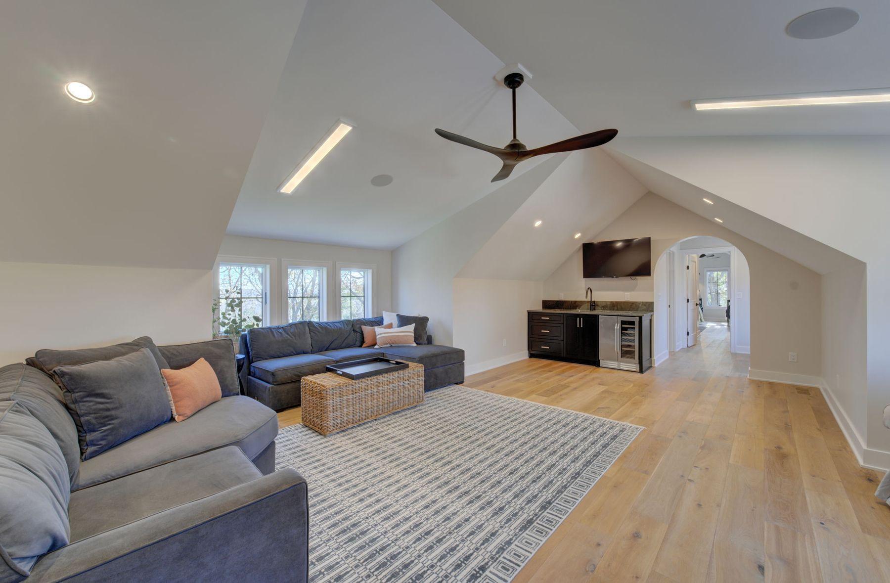 6620 Buckthorn Drive NW