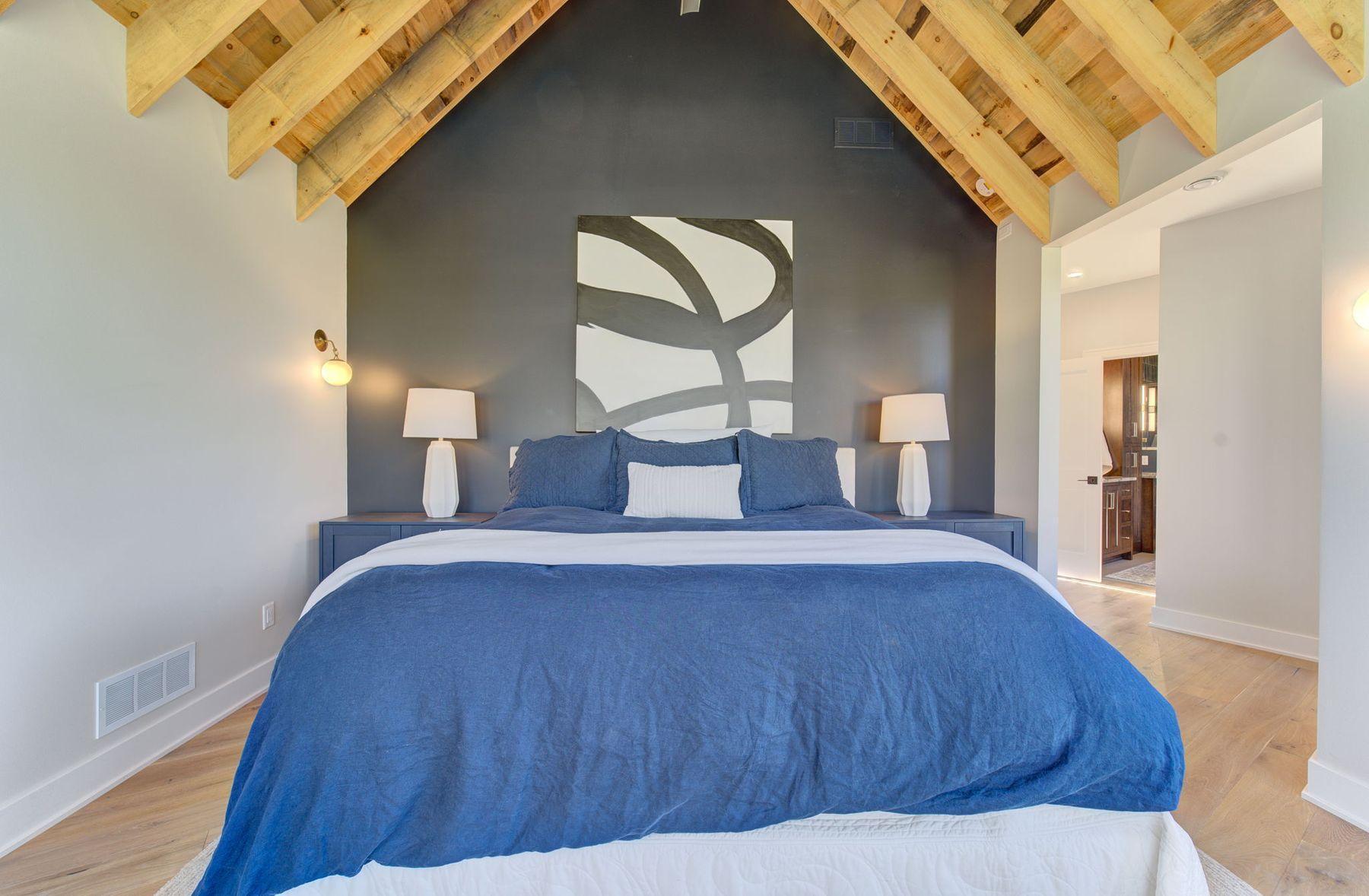 6620 Buckthorn Drive NW