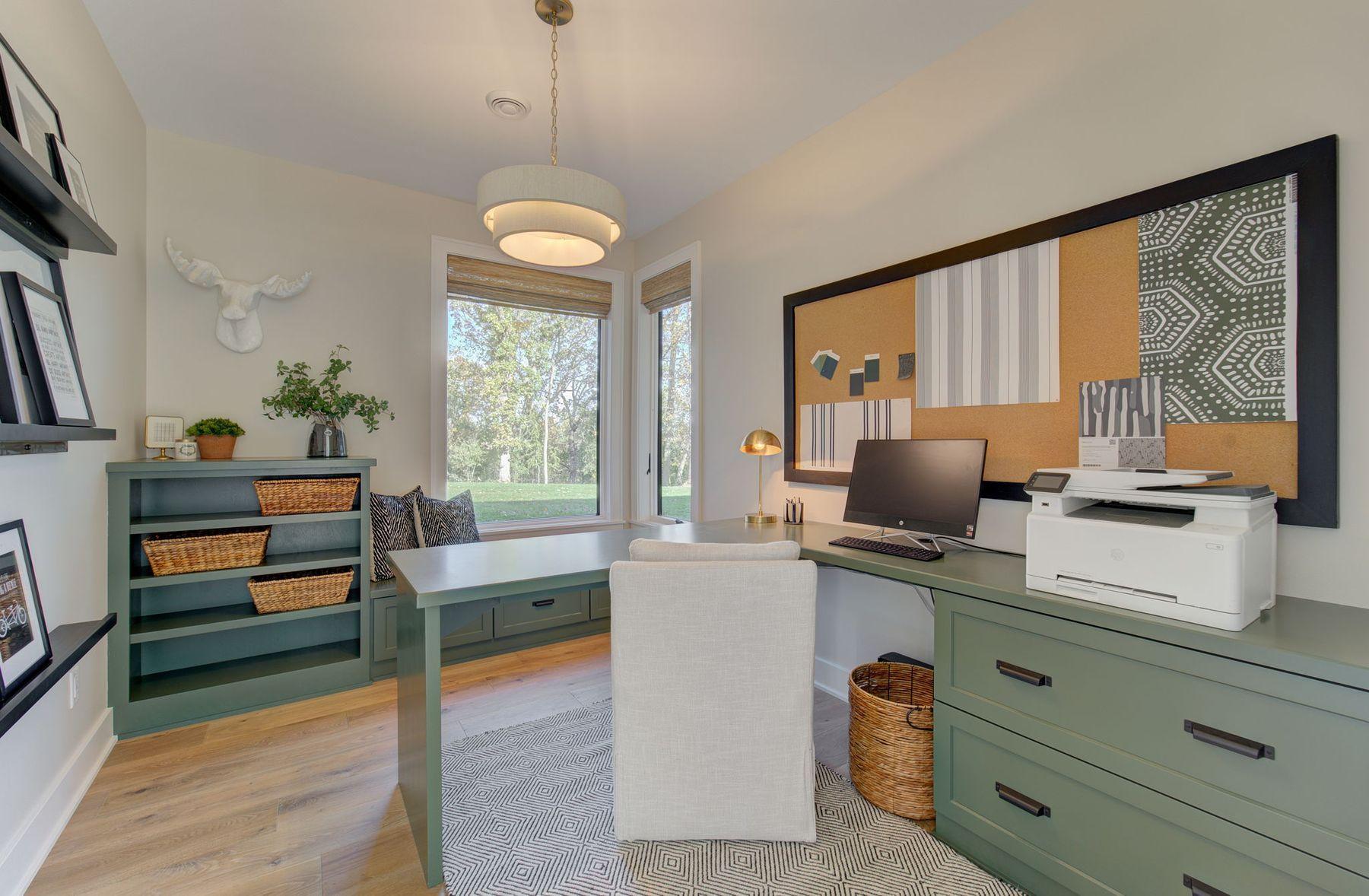 6620 Buckthorn Drive NW