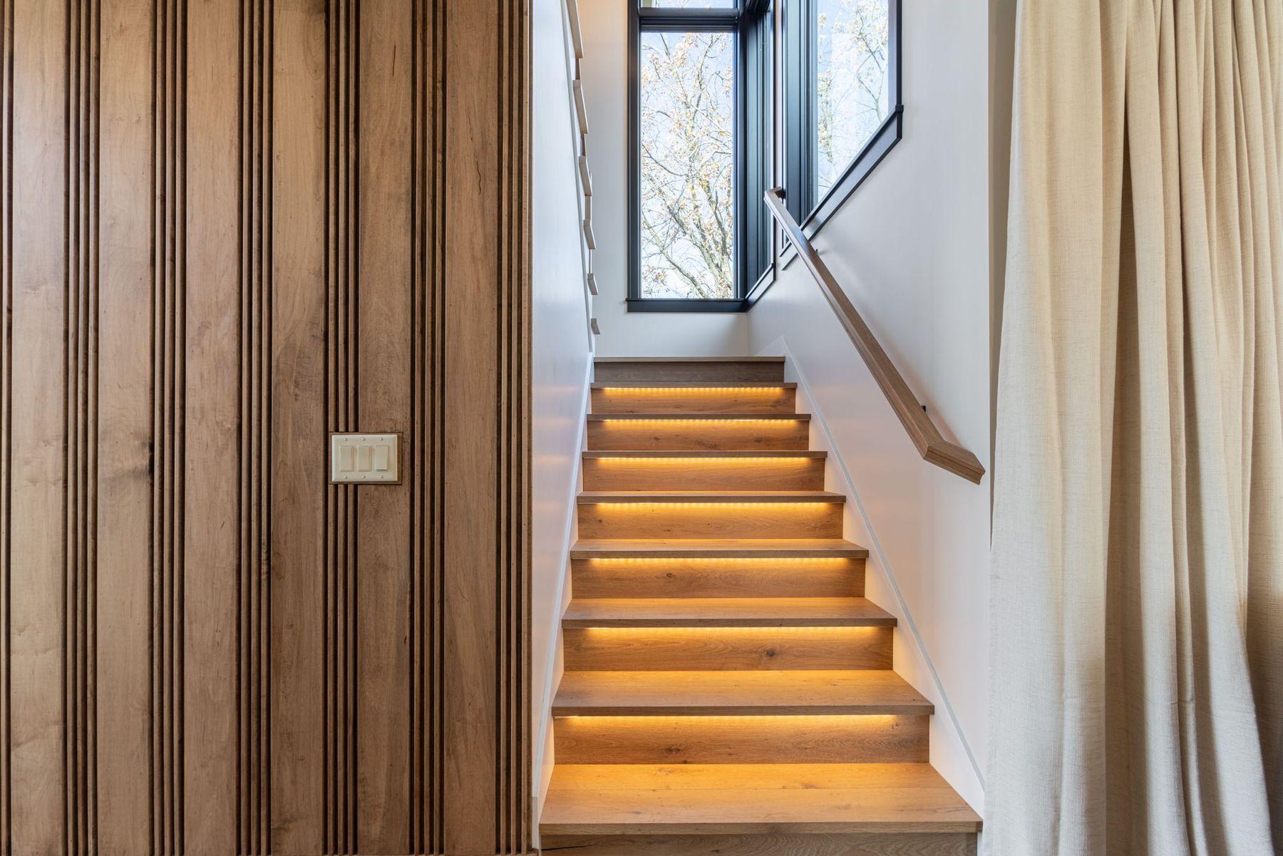 6620 Buckthorn Drive NW