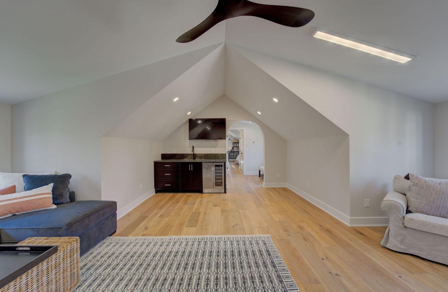 6620 Buckthorn Drive NW