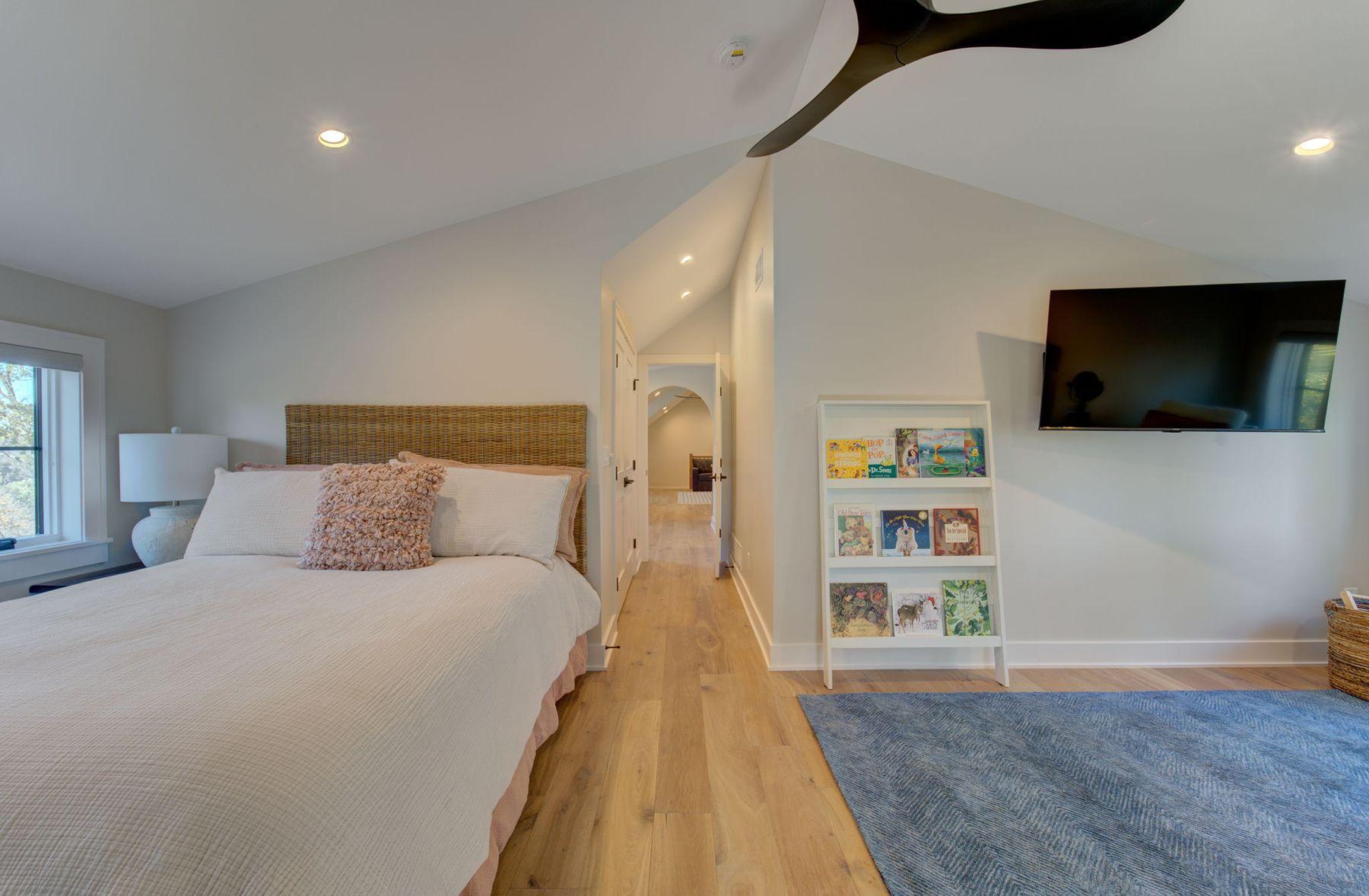 6620 Buckthorn Drive NW