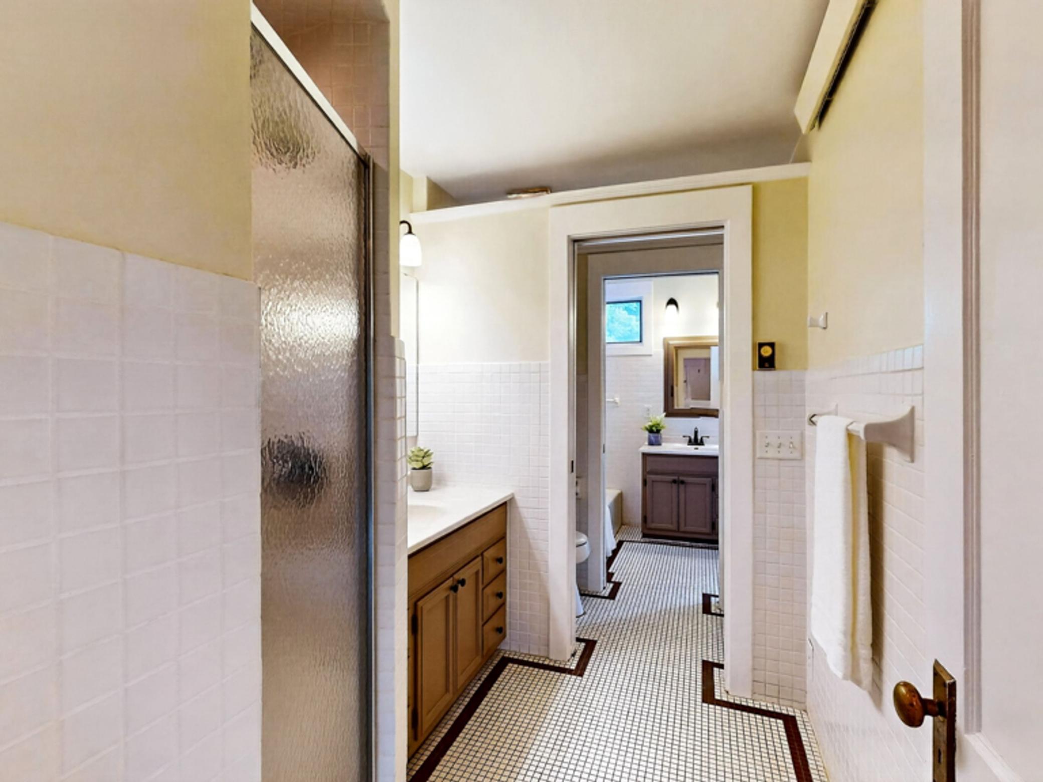 811 6th Street SW