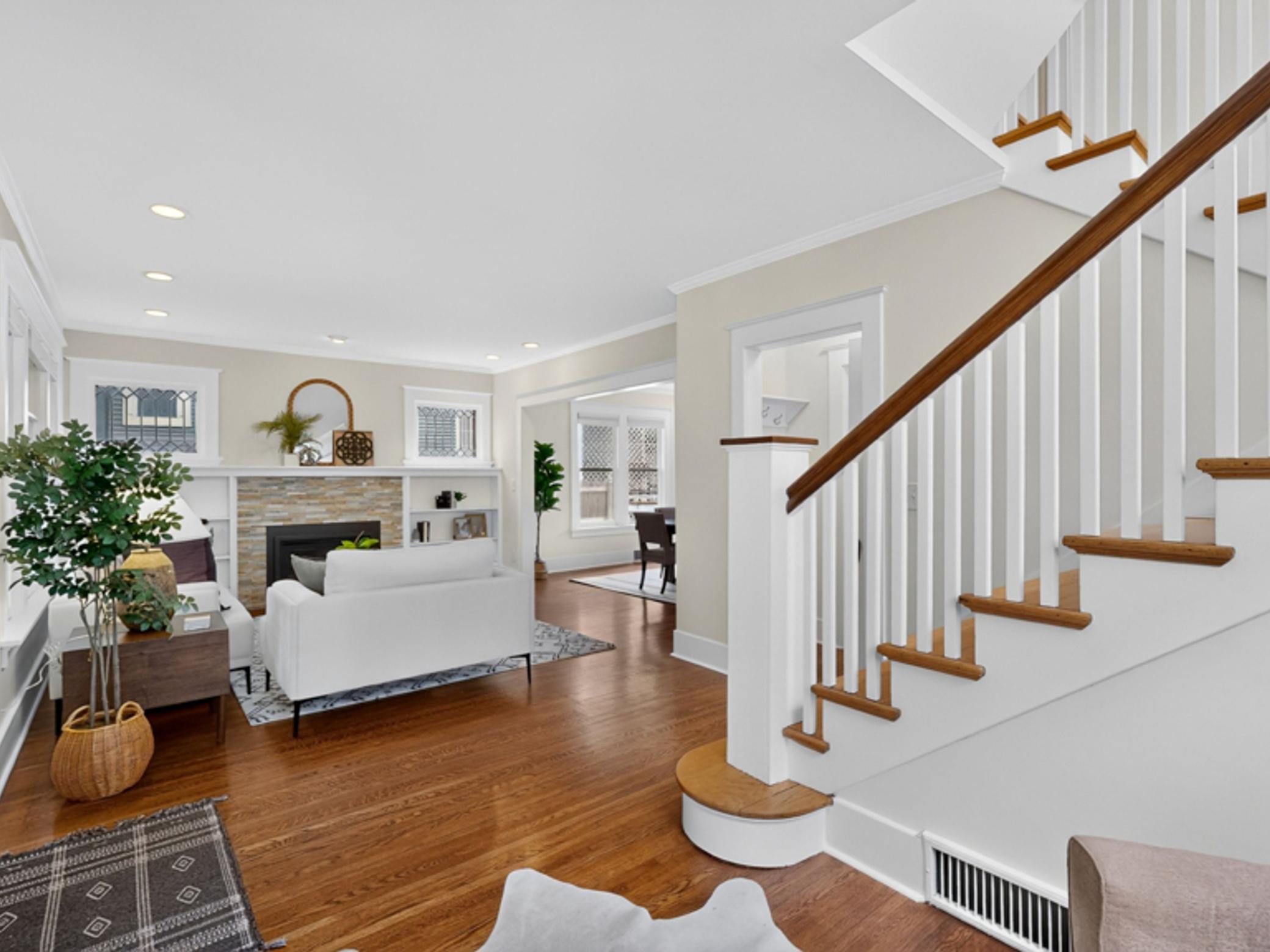 811 6th Street SW