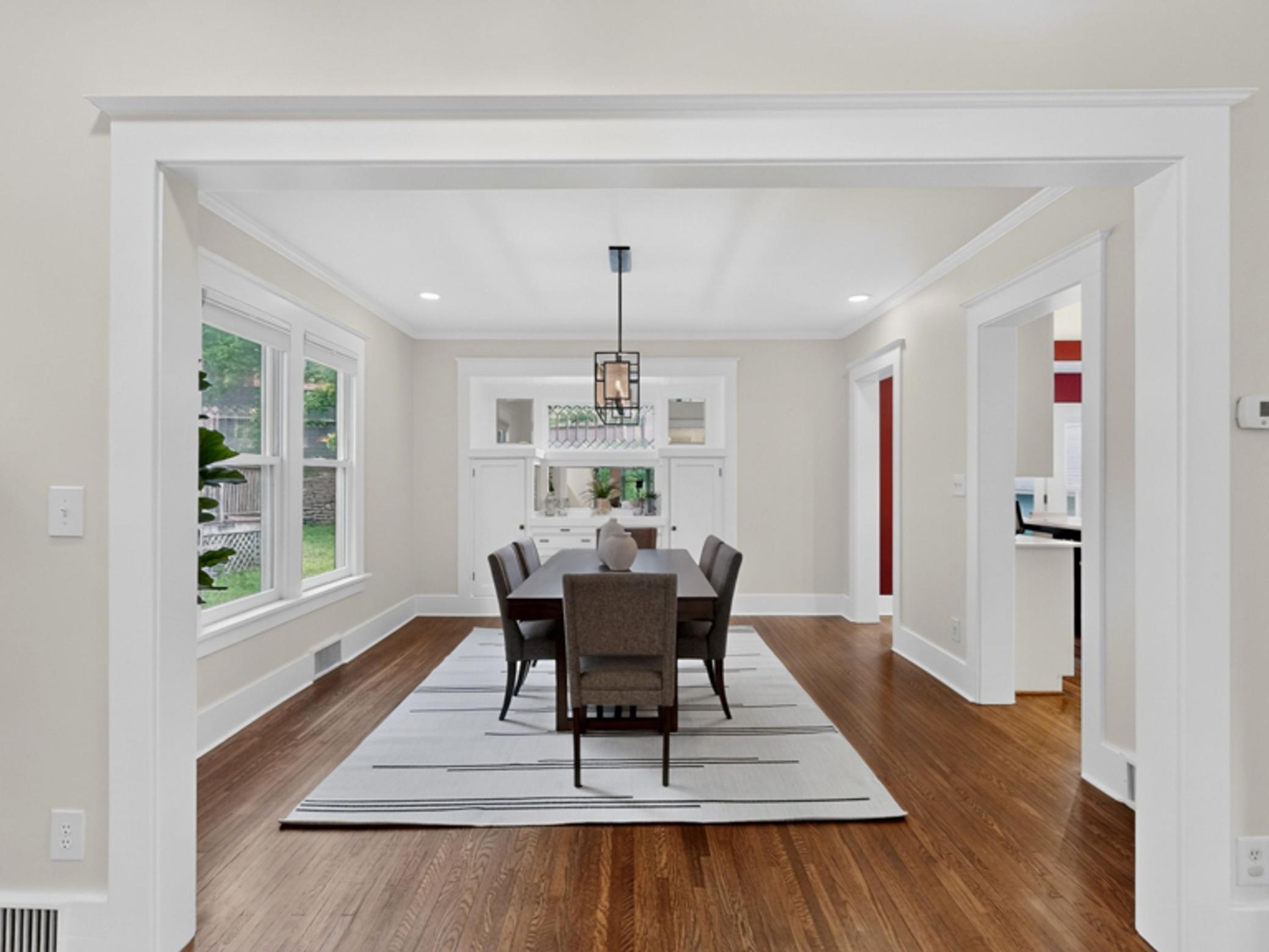 811 6th Street SW