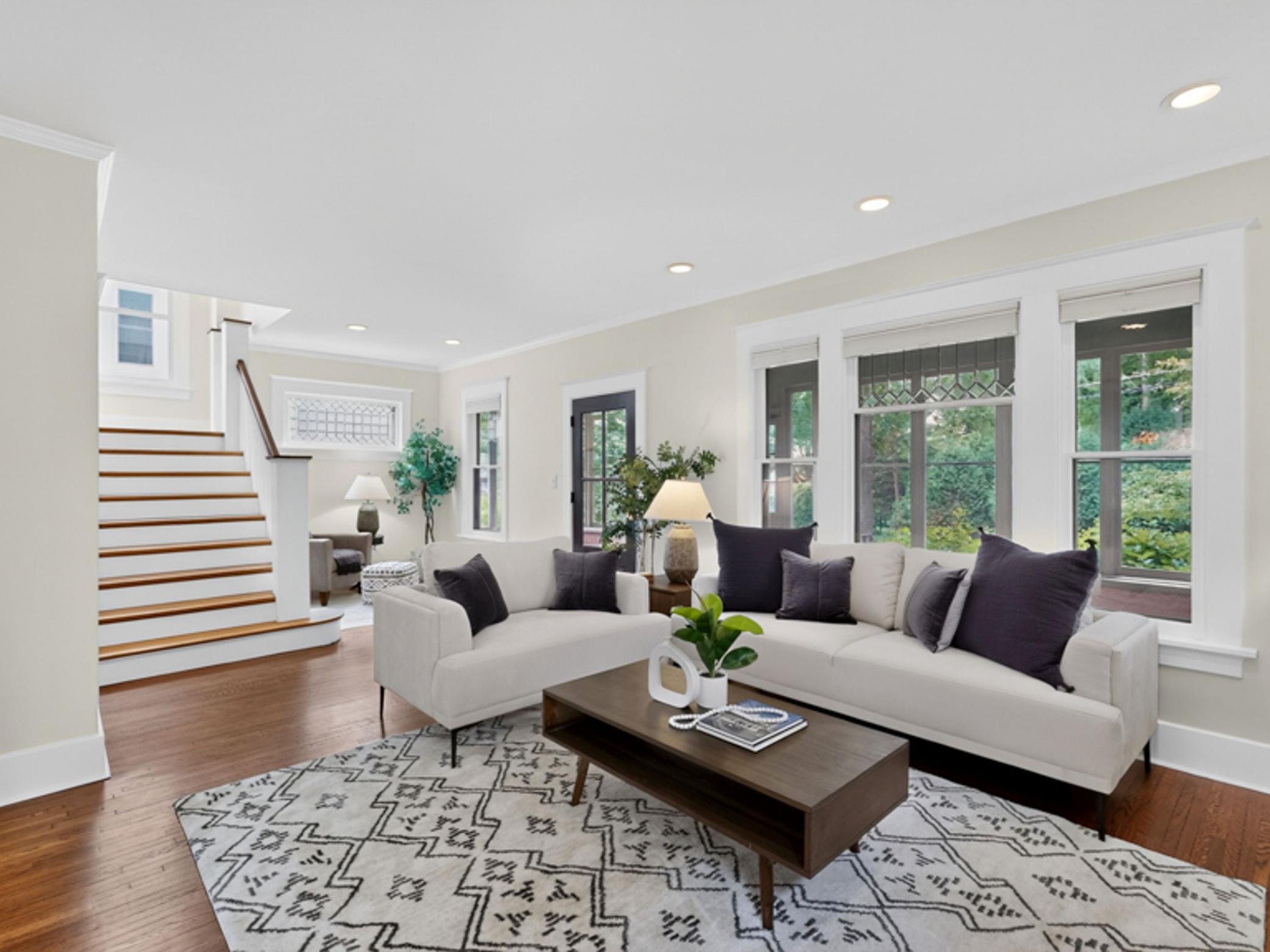 811 6th Street SW