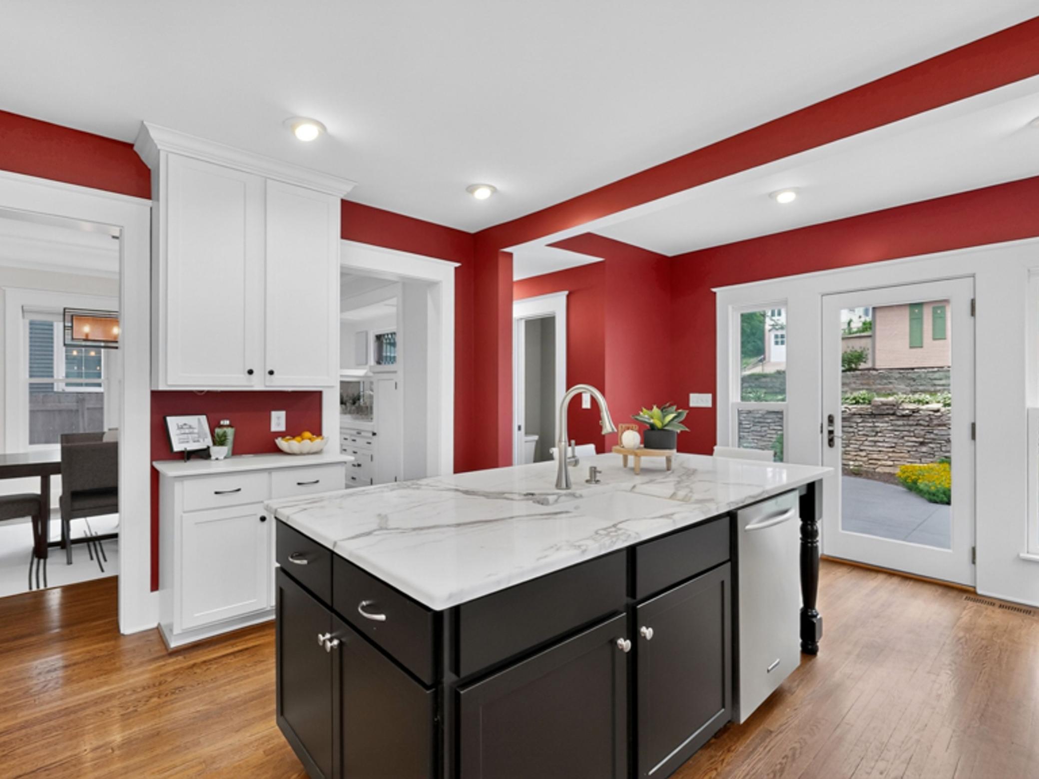 811 6th Street SW