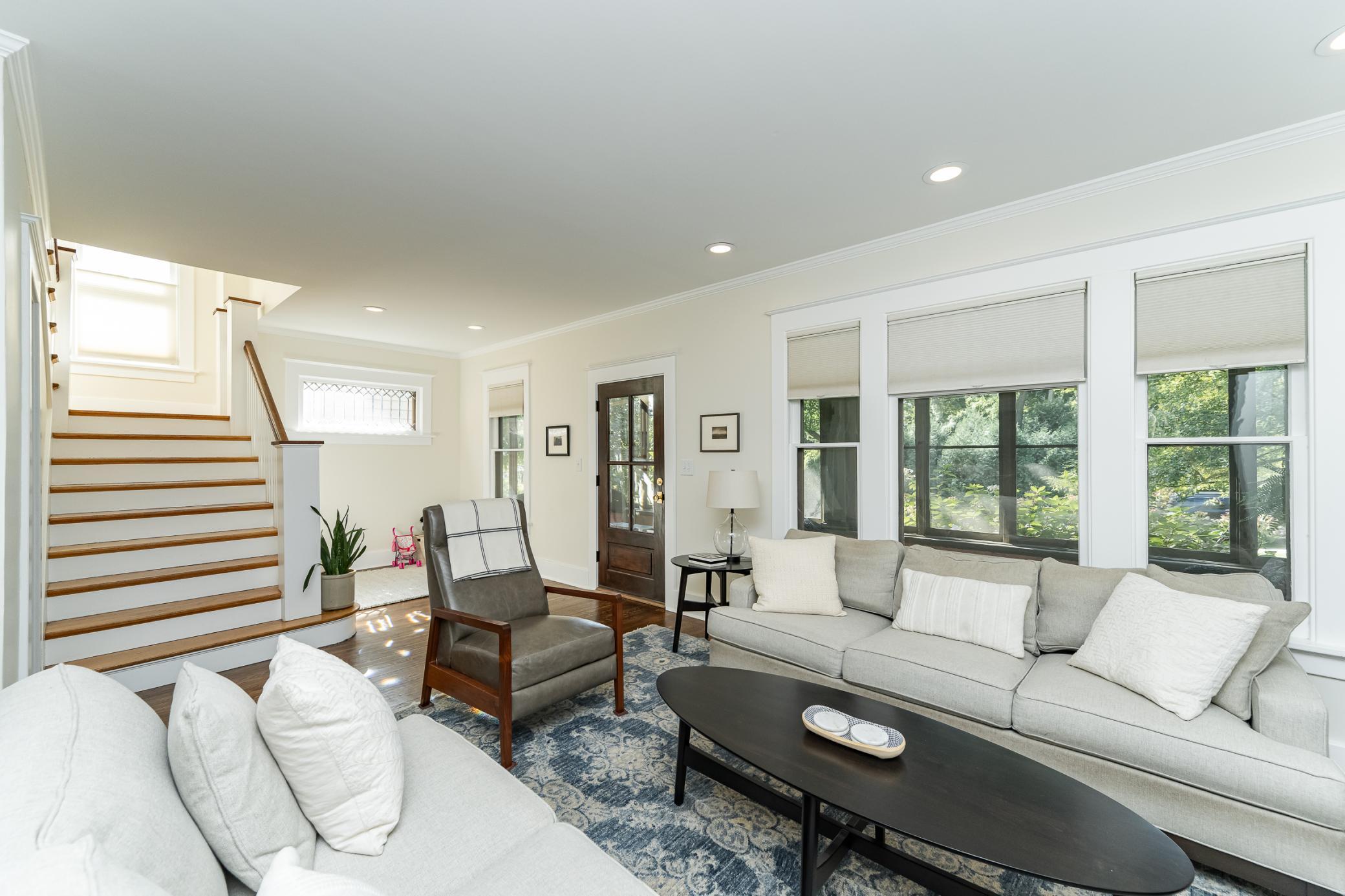 811 6th Street SW