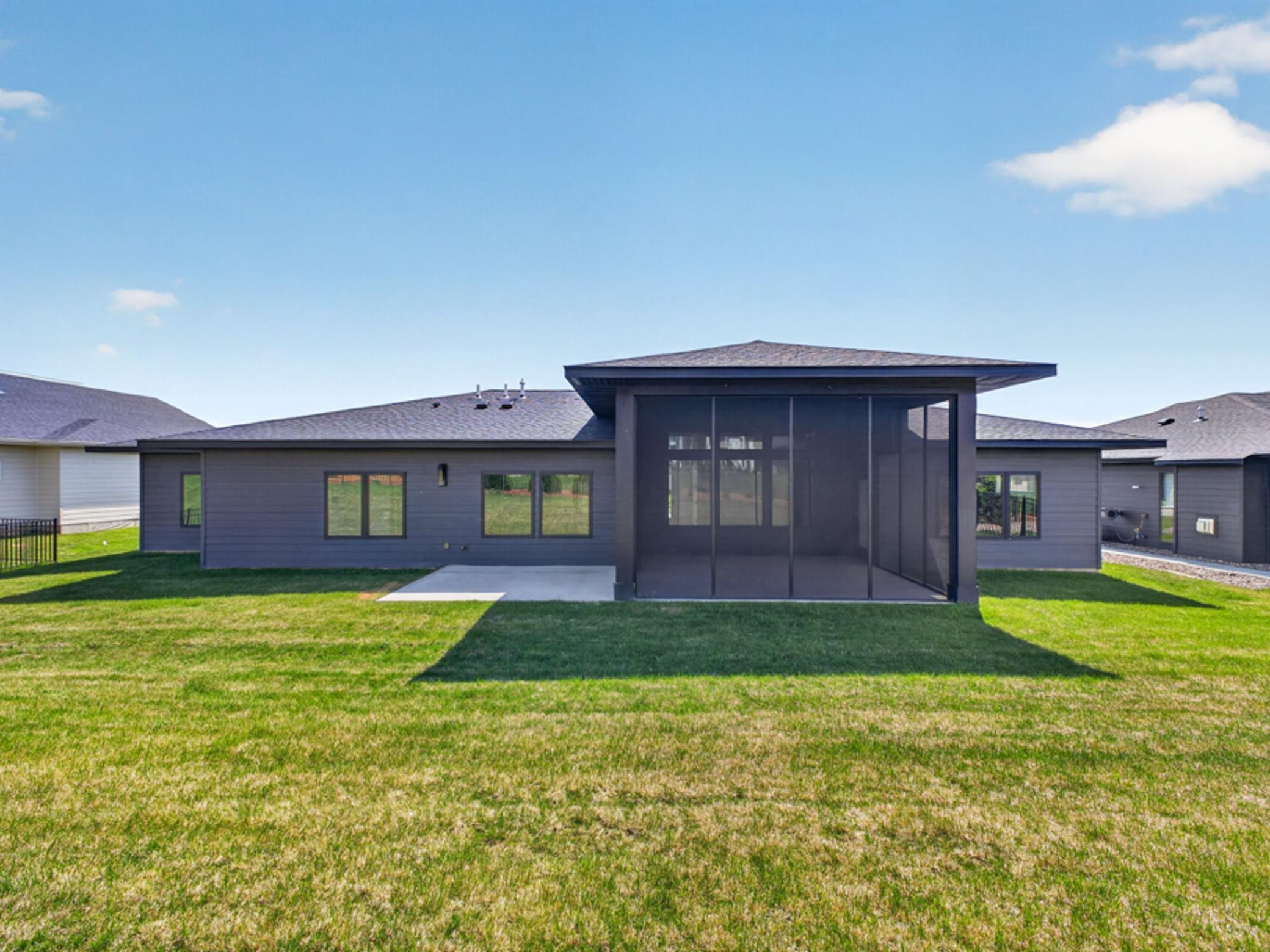 1547 Shannon Oaks Boulevard NE