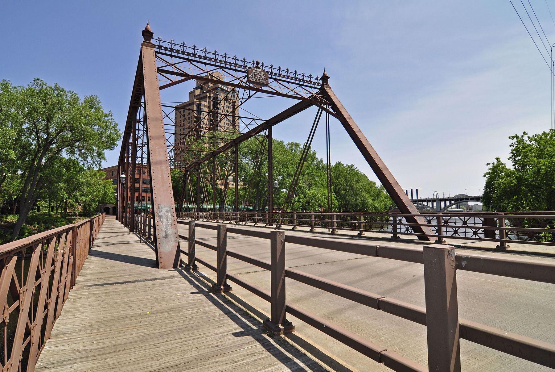 16 Grove Street Unit: 16B
