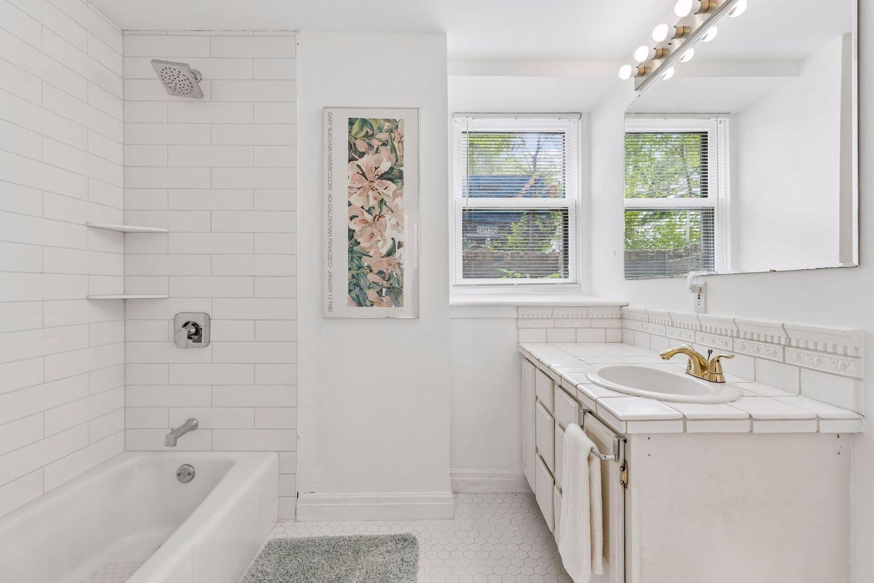 16 Grove Street Unit: 16B