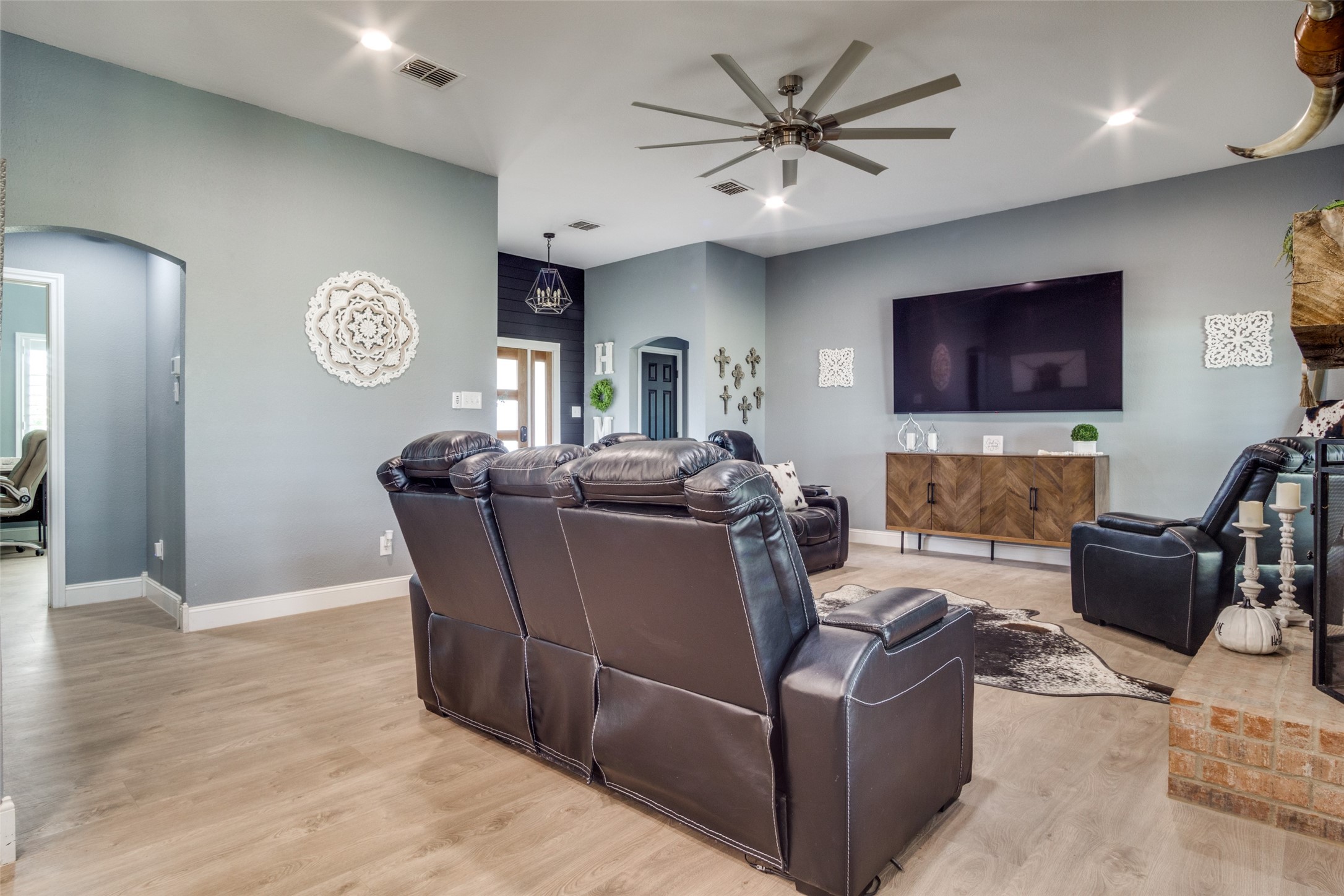 113 High View Court