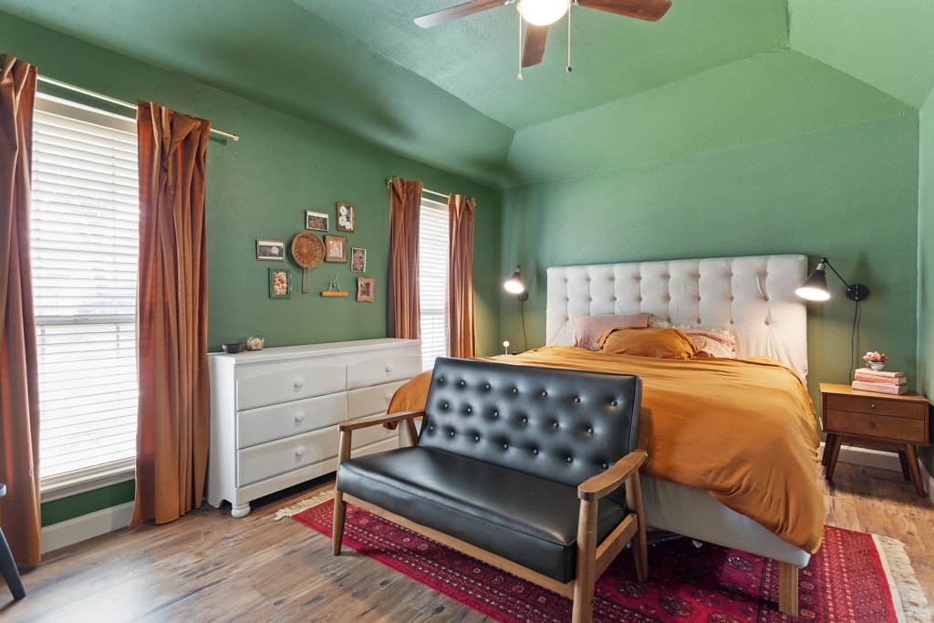 995 Little Den Drive