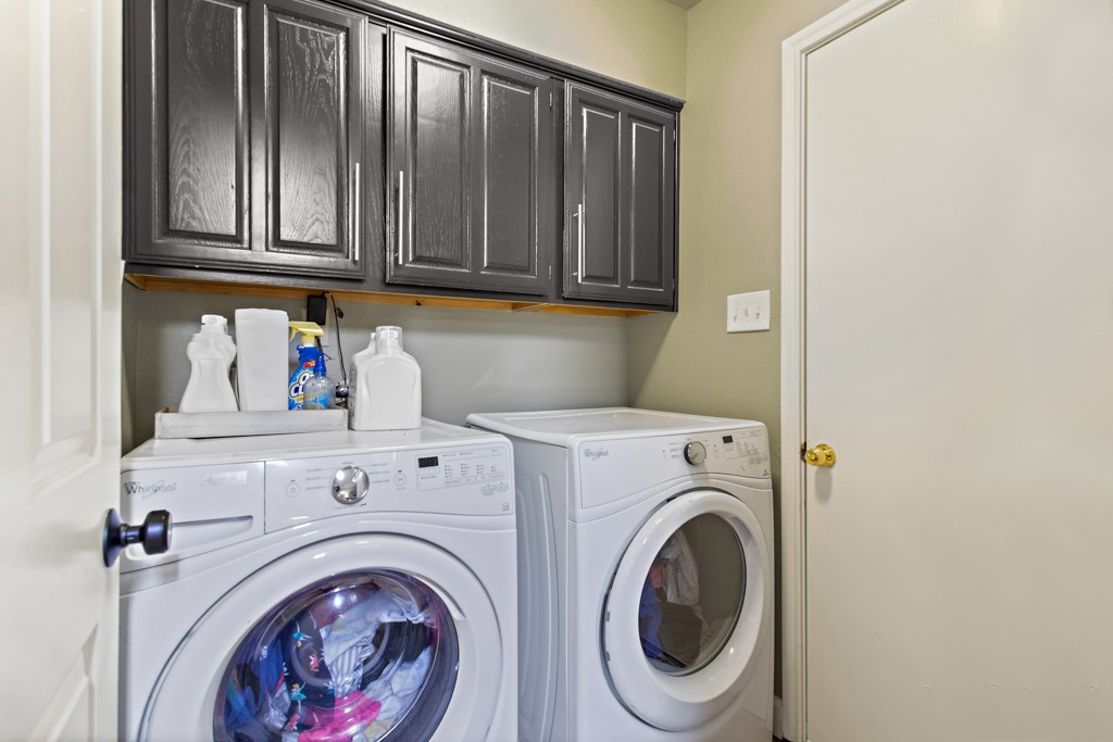 995 Little Den Drive