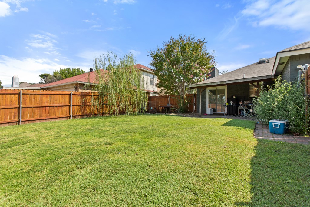 995 Little Den Drive