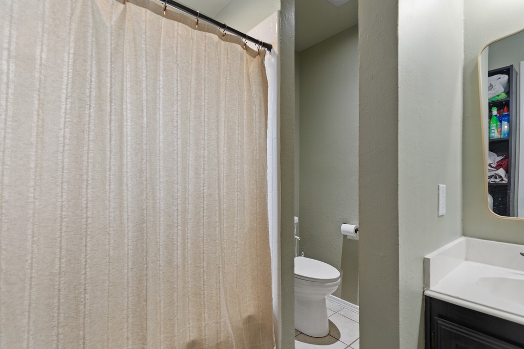 995 Little Den Drive