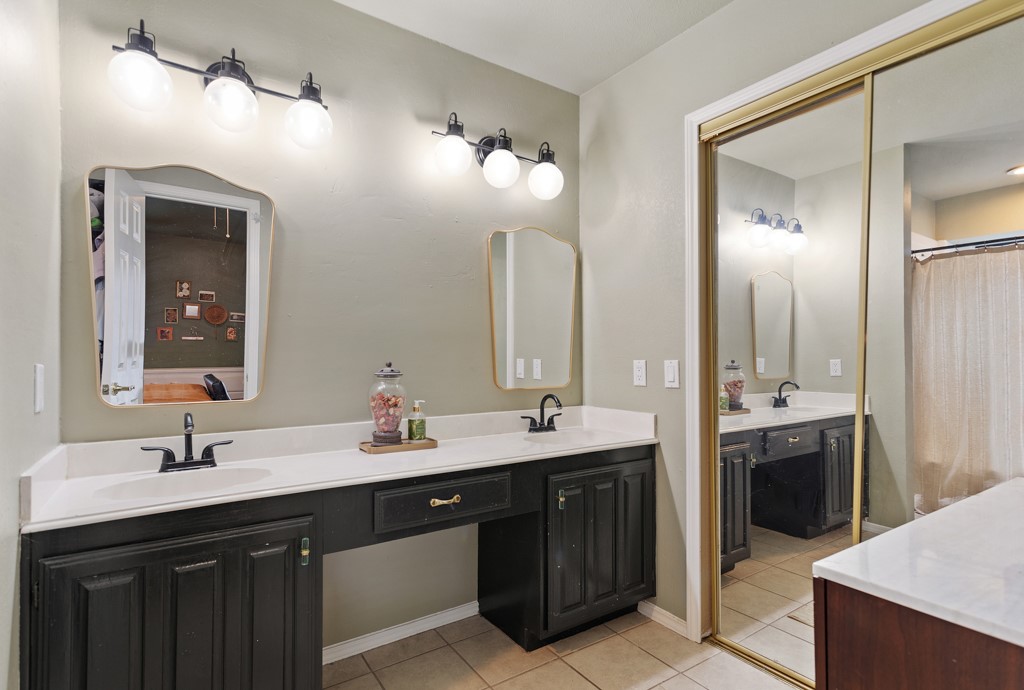 995 Little Den Drive