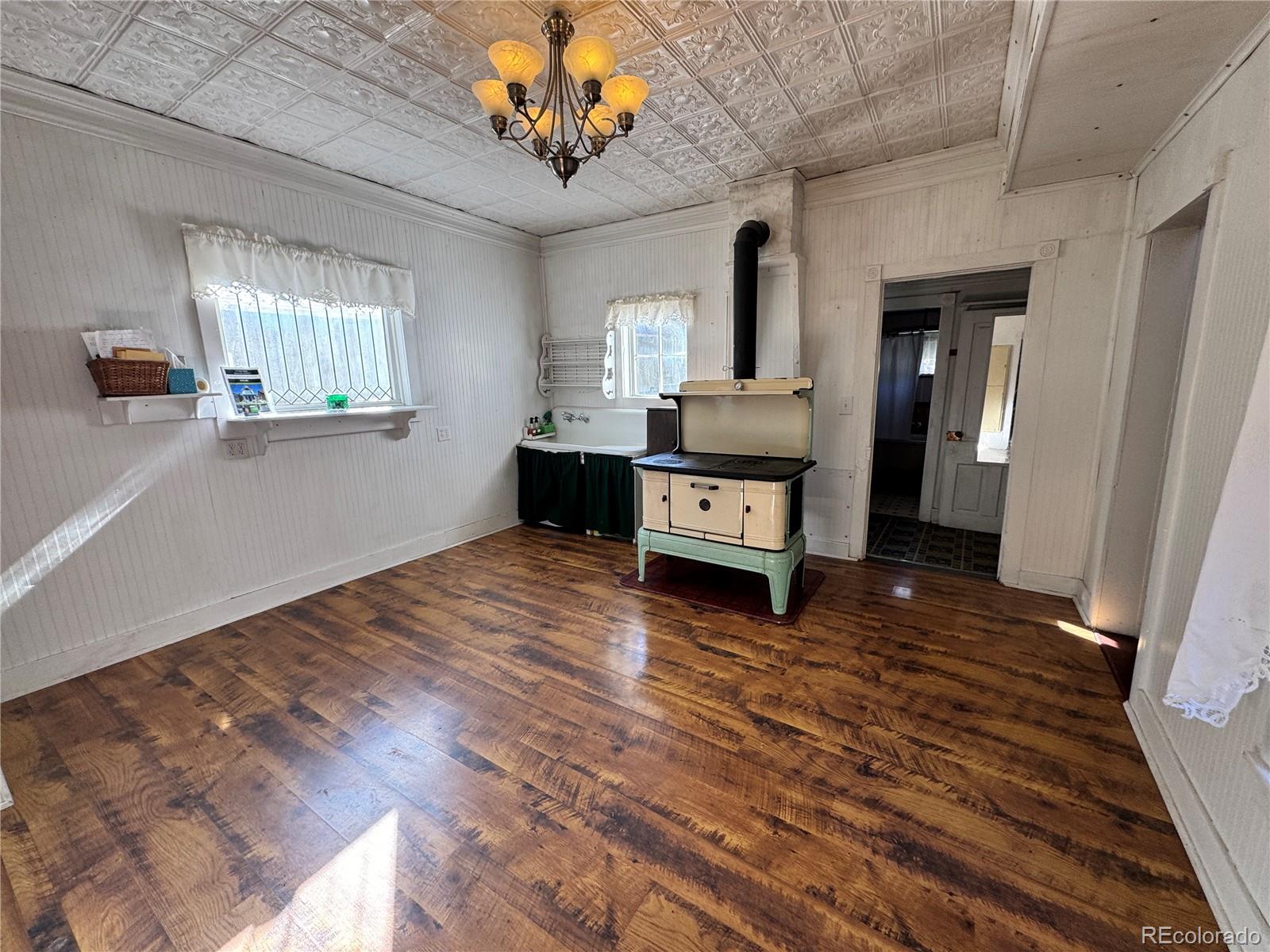 119 Tabor Street