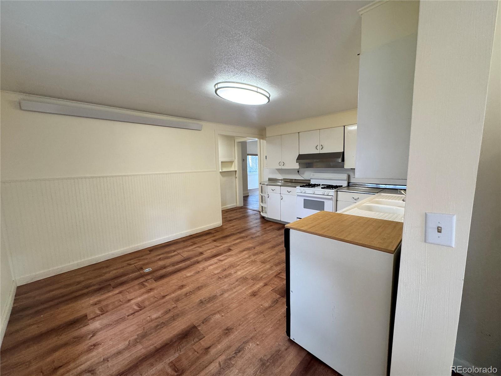 118 N San Juan Avenue