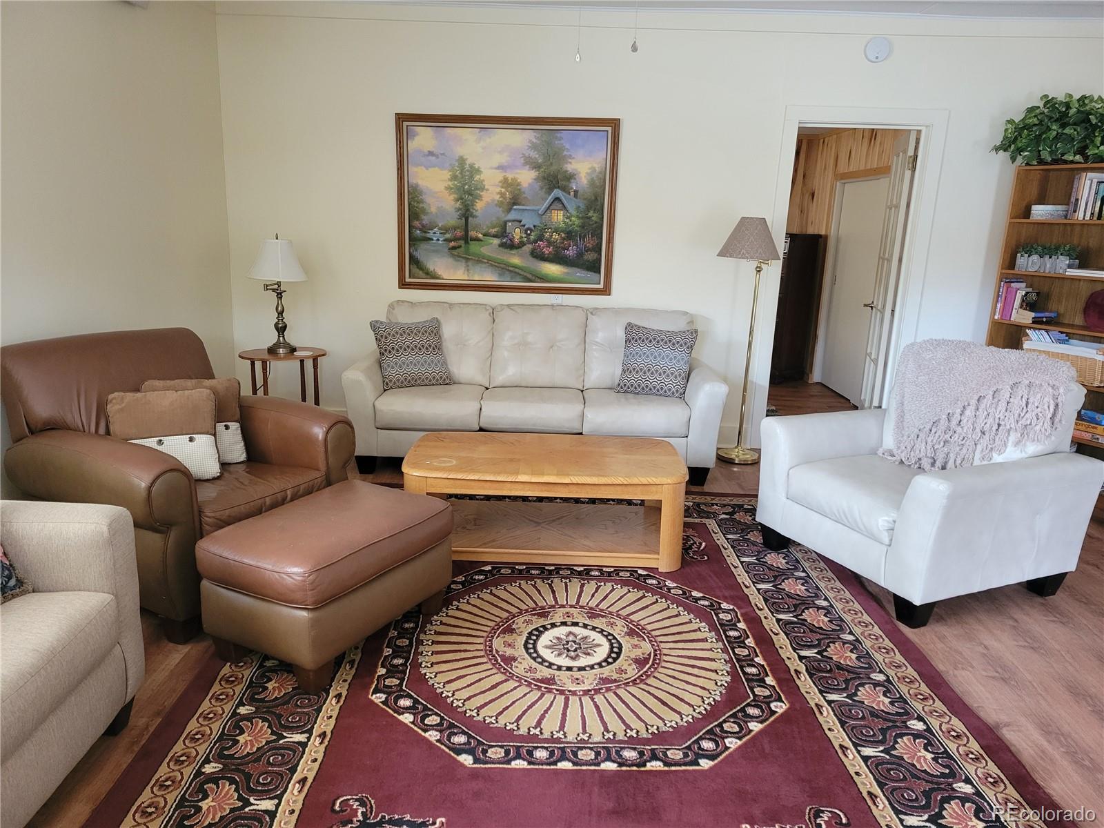 118 N San Juan Avenue