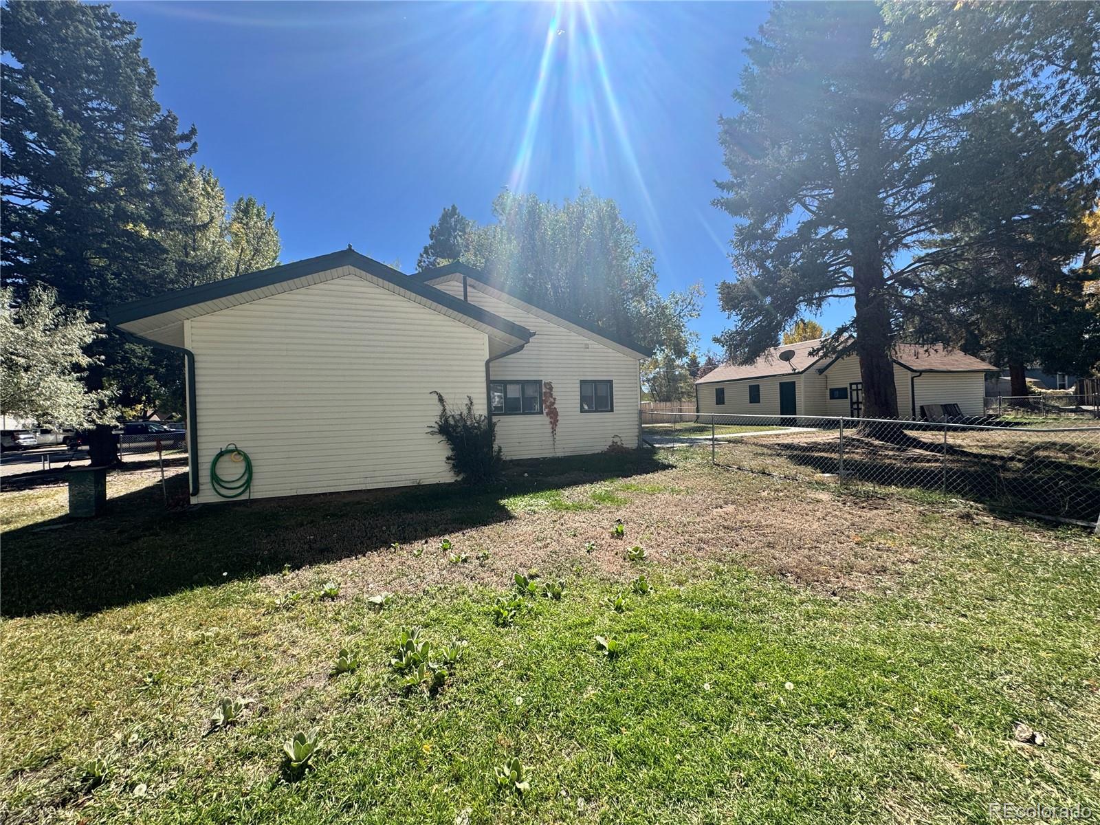 118 N San Juan Avenue