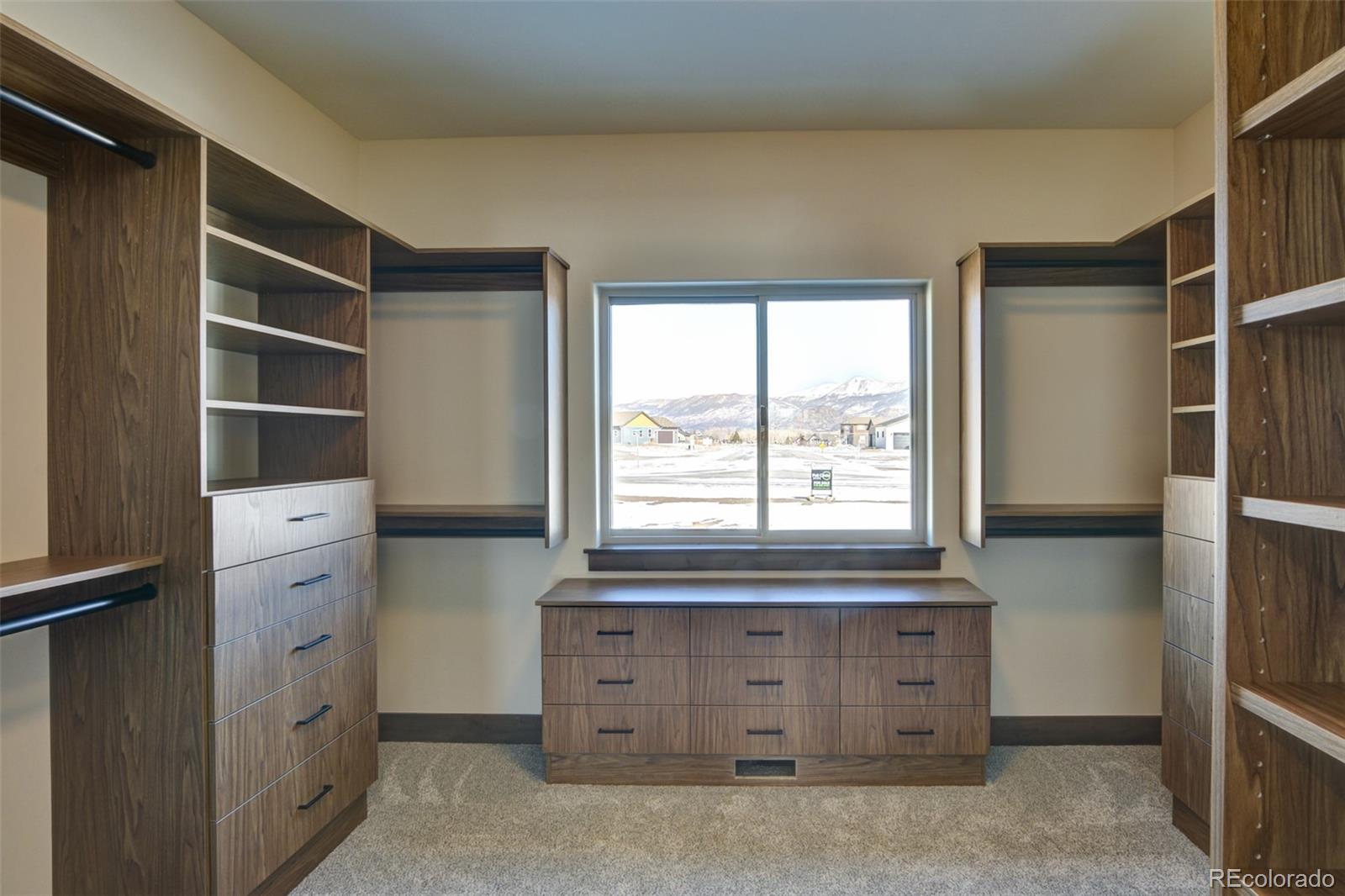 15611 Paintbrush Street